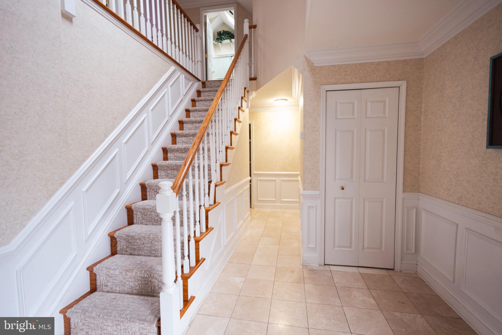 RED ROSE GATE - Residential Lease