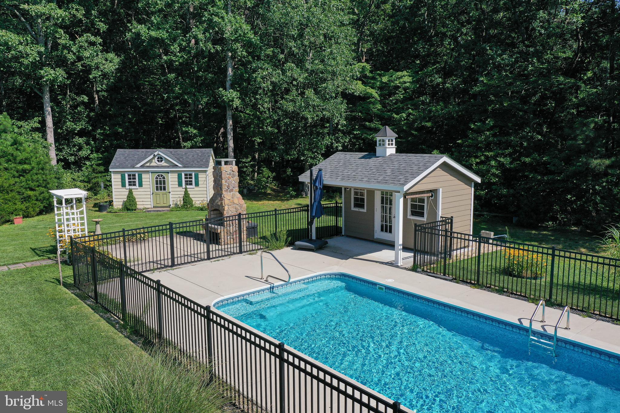 18084 WHITE OAK DRIVE