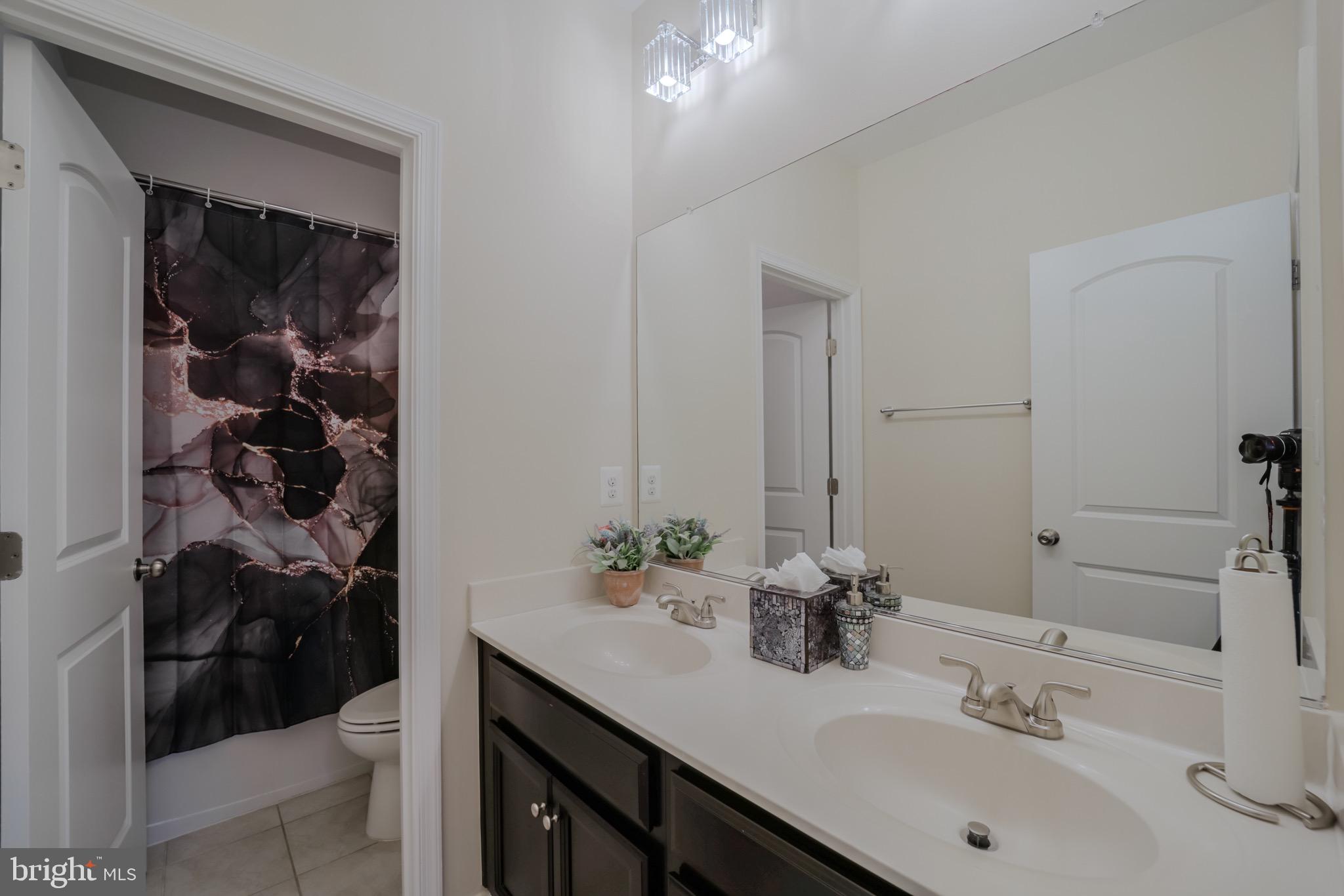 WOODMORE TOWNE CENTRE - Residential