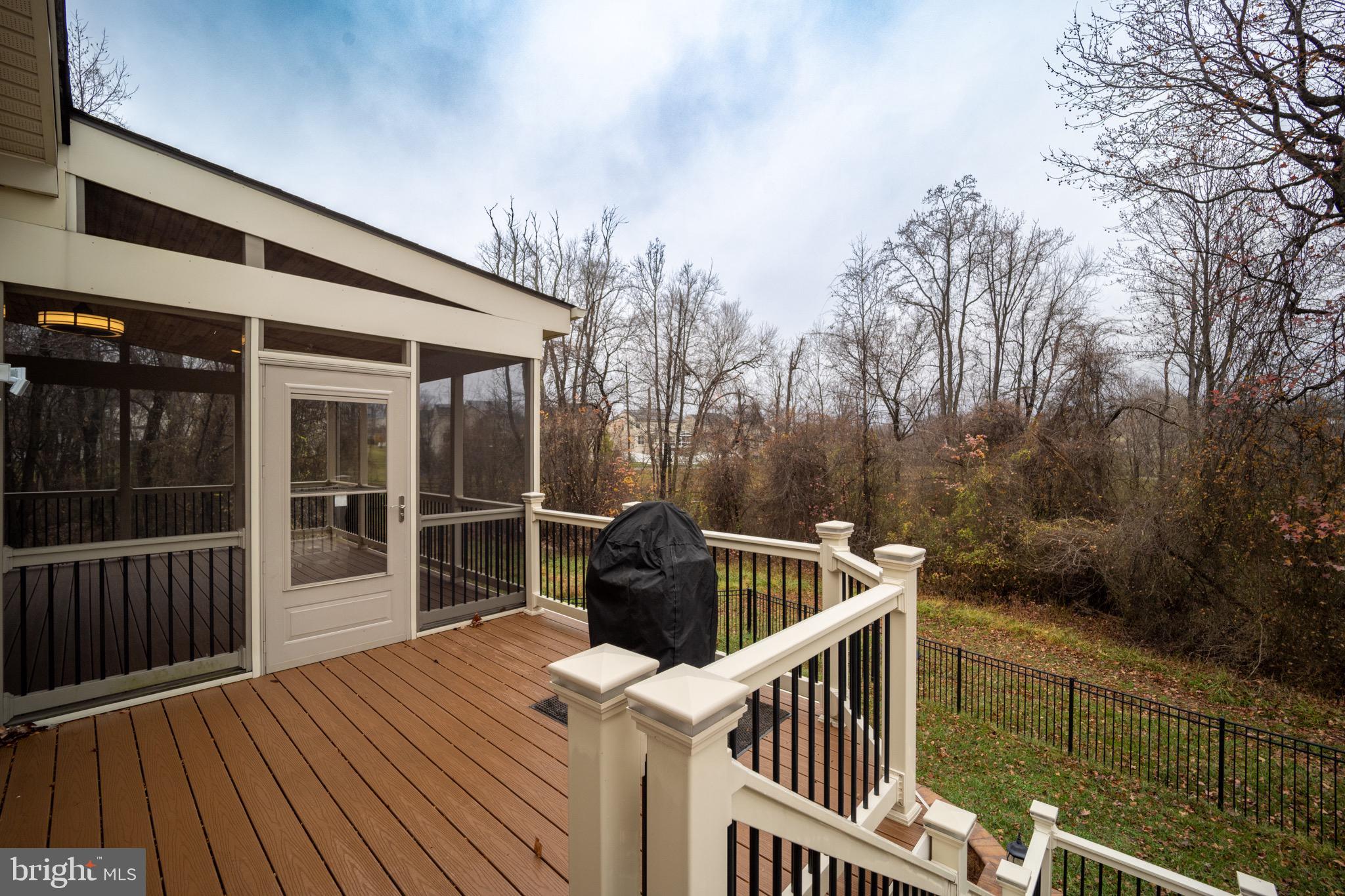 WOODMORE TOWNE CENTRE - Residential