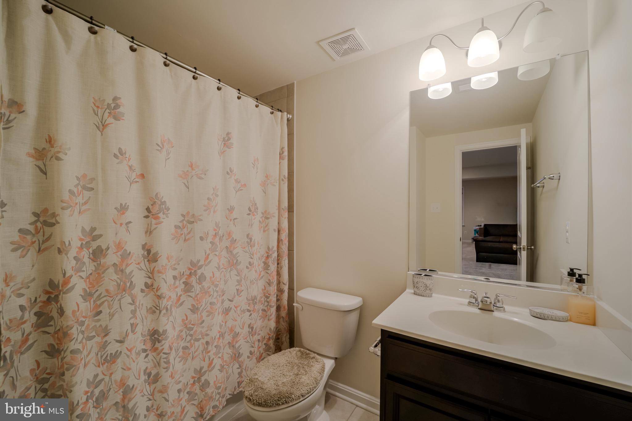 WOODMORE TOWNE CENTRE - Residential