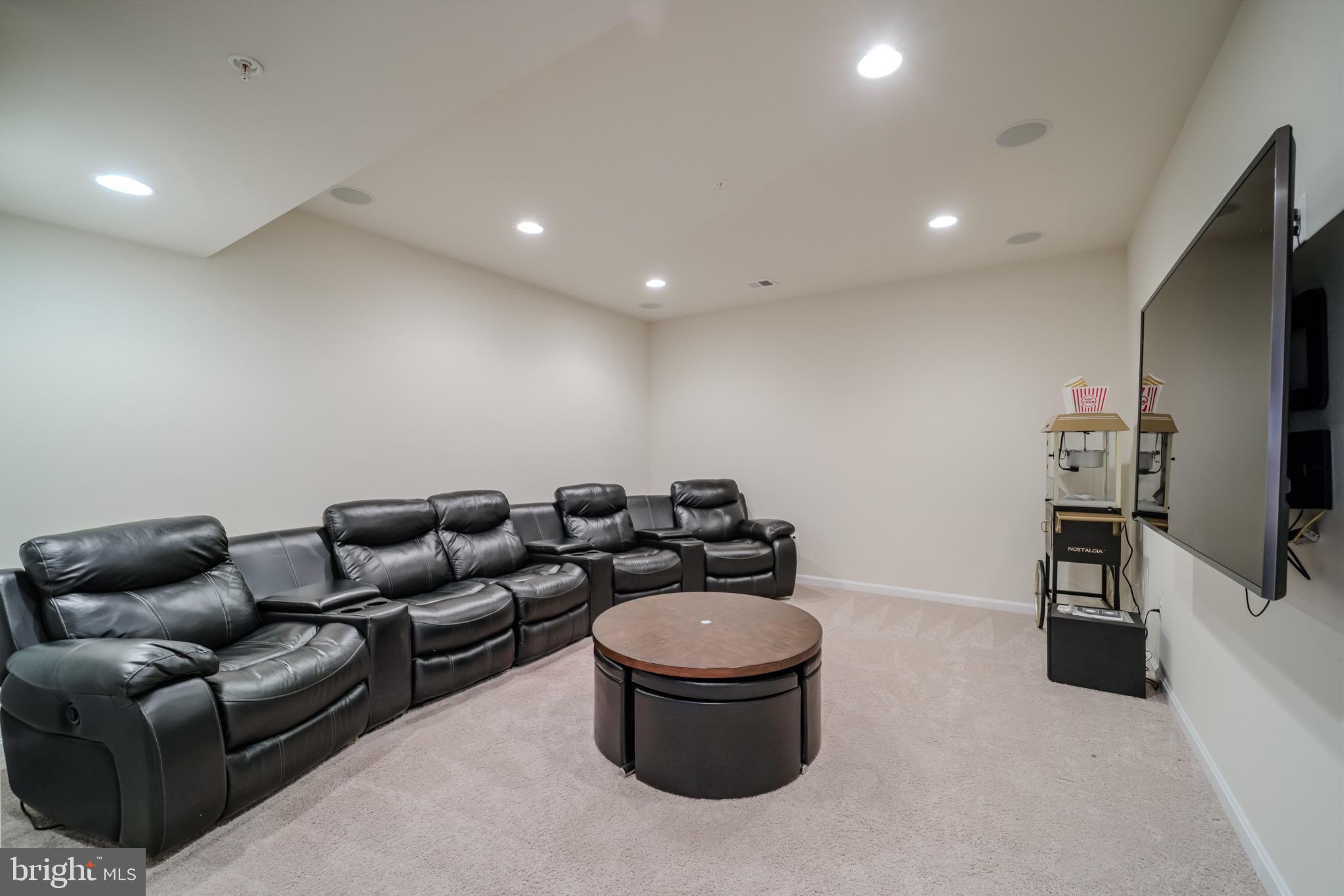 WOODMORE TOWNE CENTRE - Residential