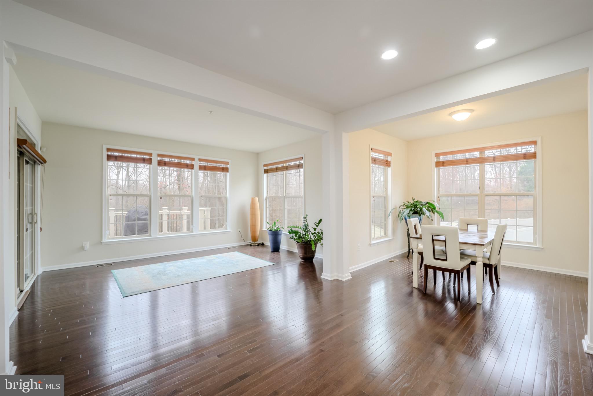 WOODMORE TOWNE CENTRE - Residential