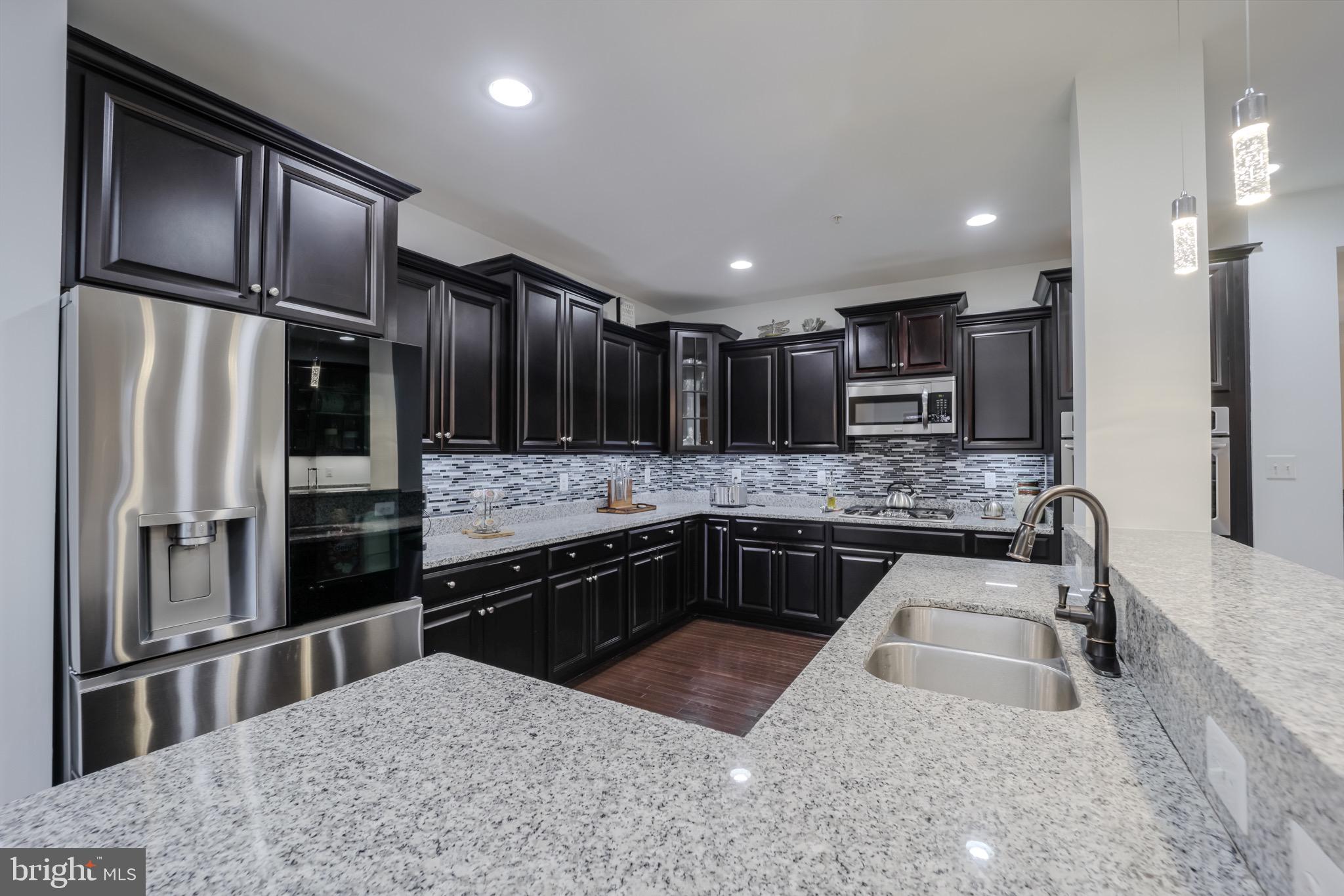 WOODMORE TOWNE CENTRE - Residential