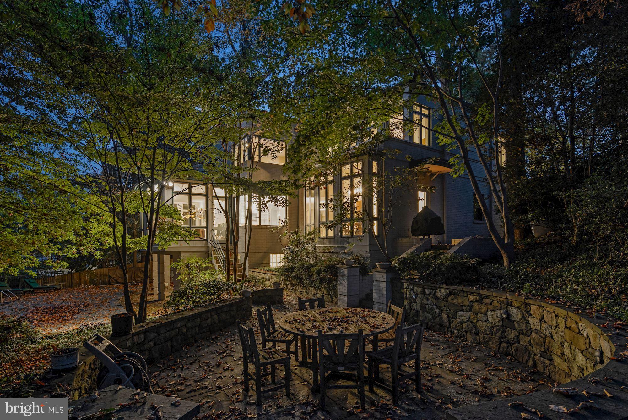 WESTMORELAND HILLS - Residential