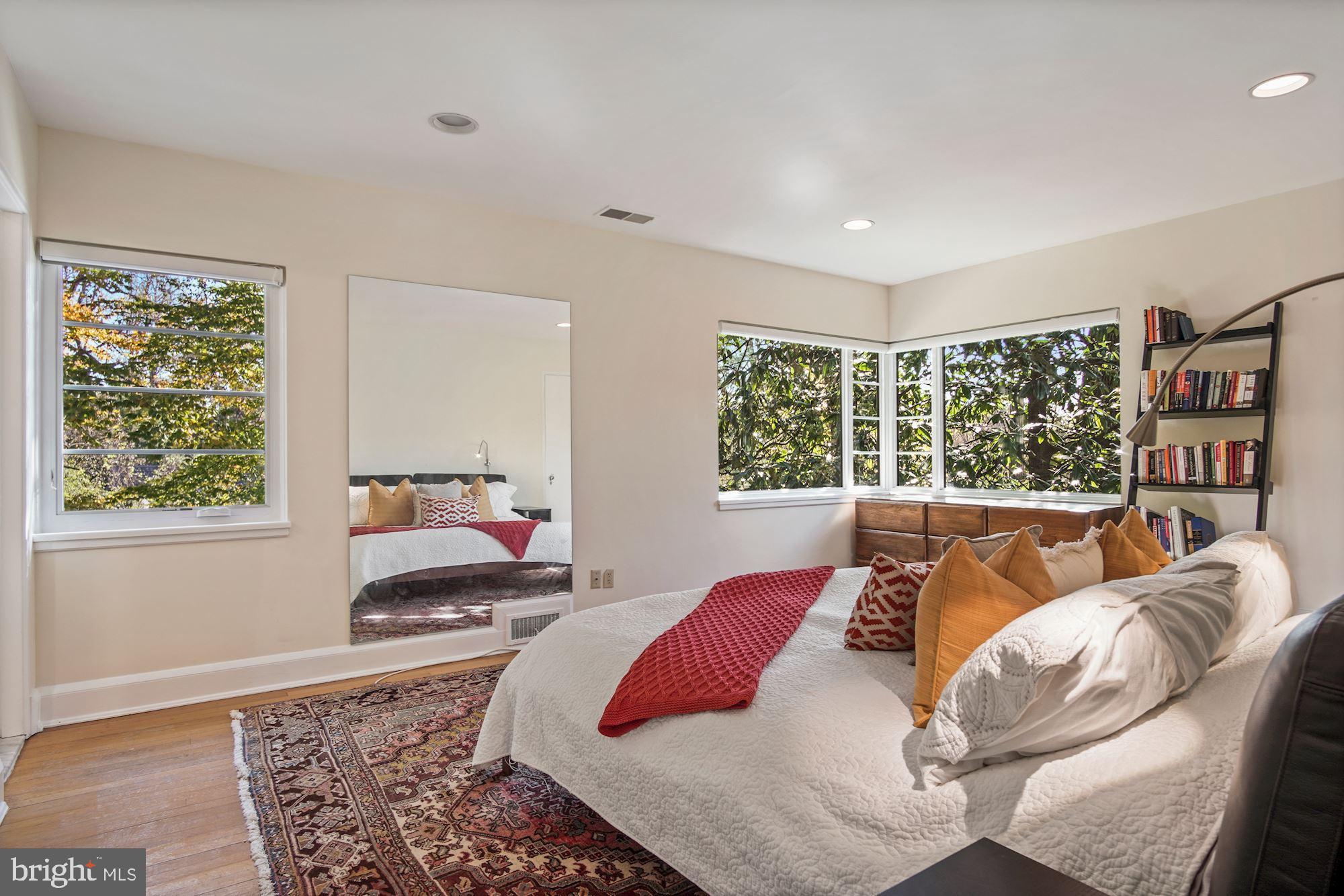 WESTMORELAND HILLS - Residential