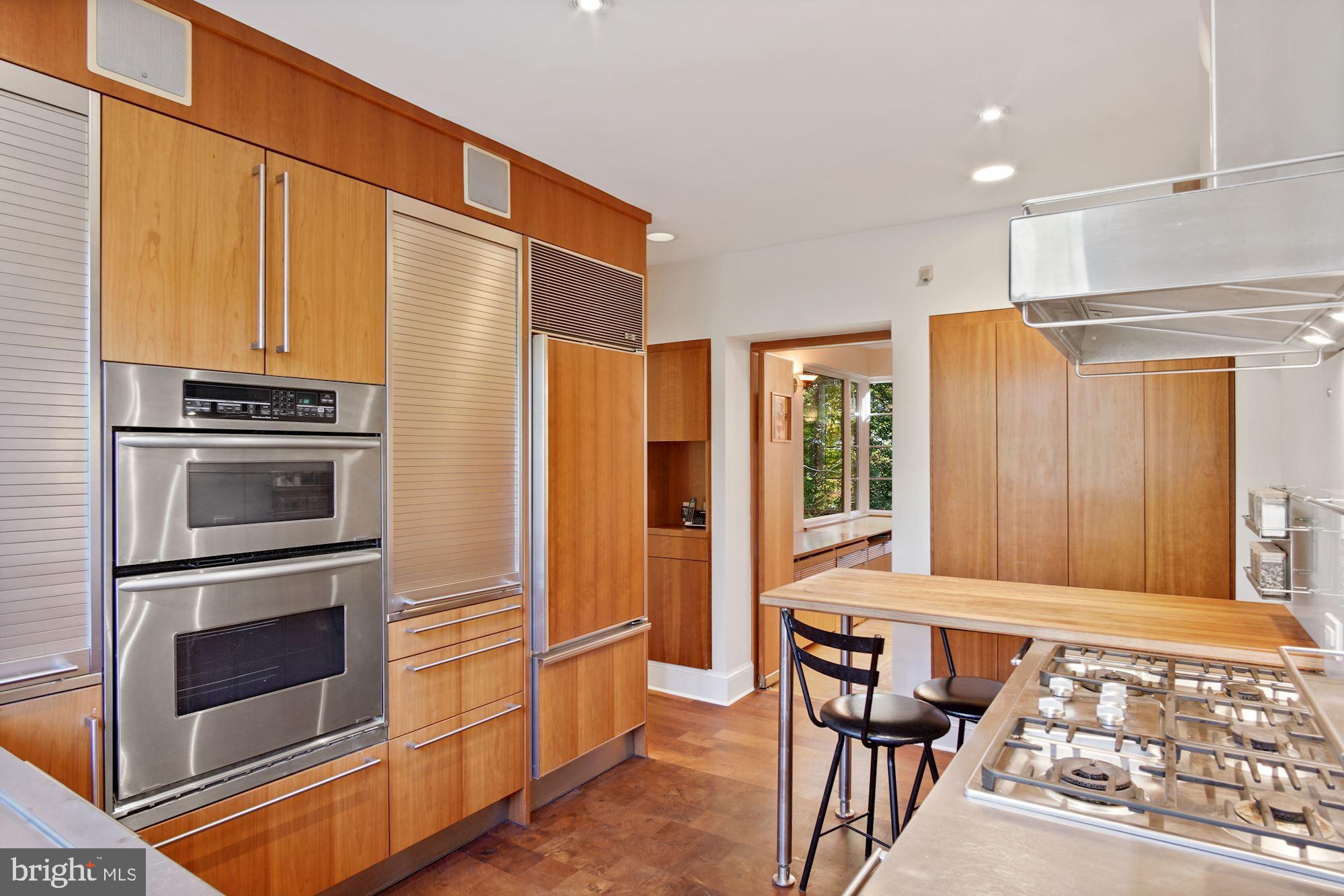 WESTMORELAND HILLS - Residential