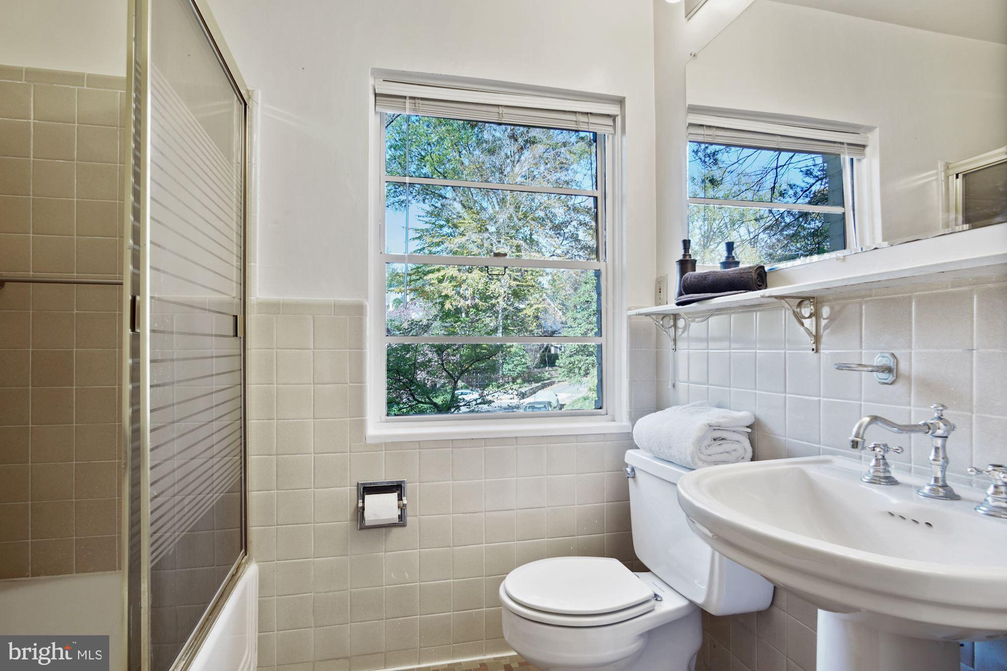 WESTMORELAND HILLS - Residential