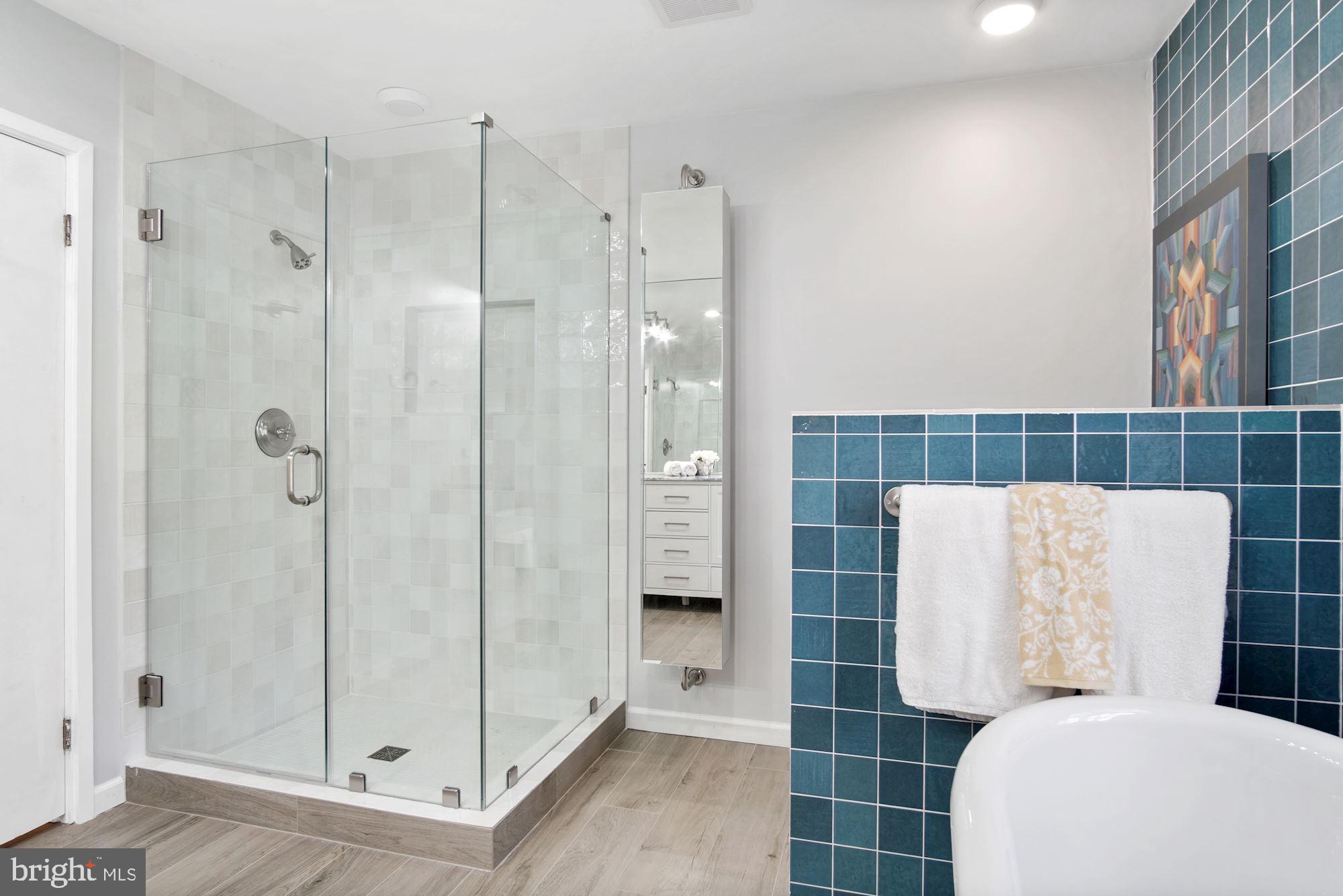 WESTMORELAND HILLS - Residential