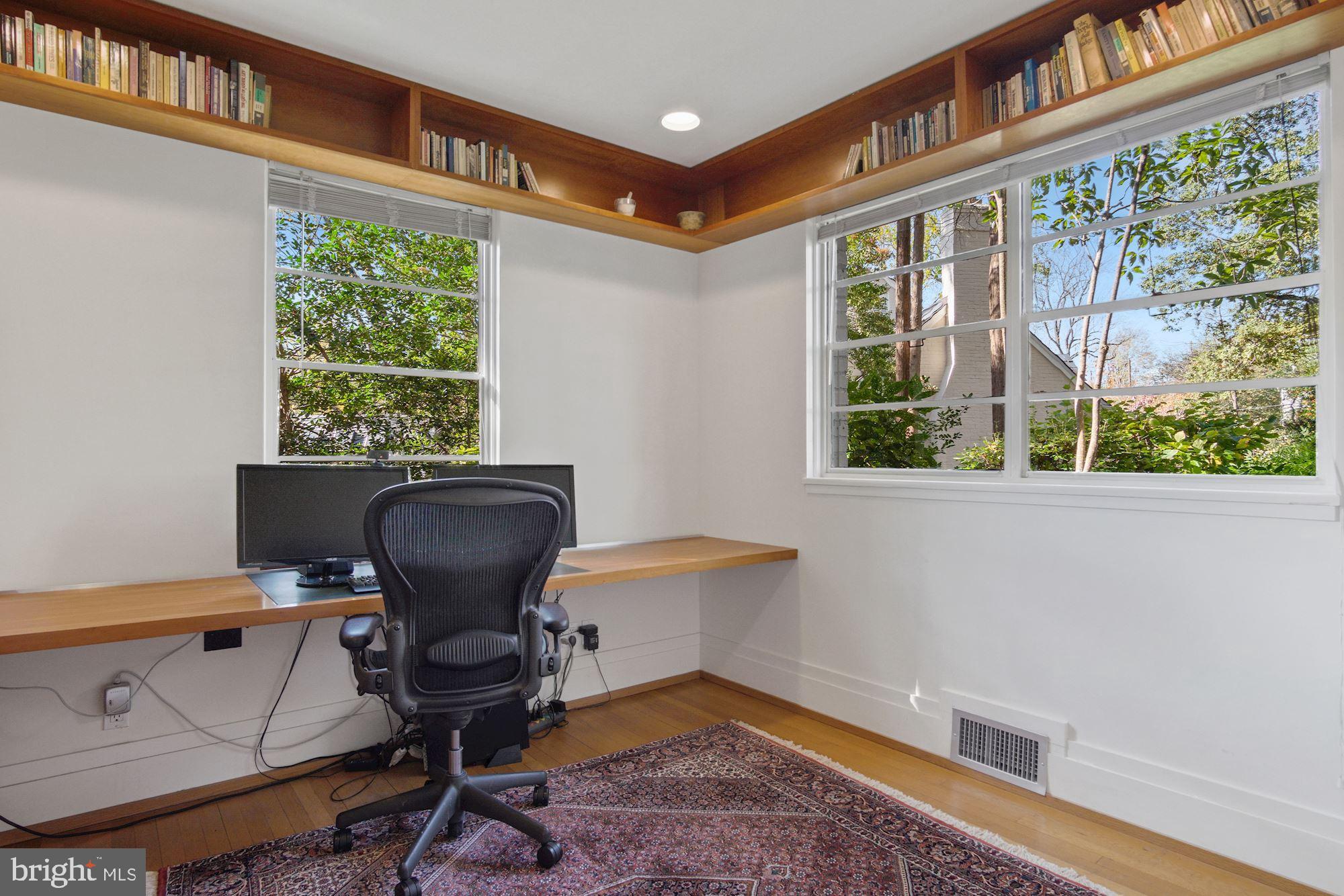 WESTMORELAND HILLS - Residential