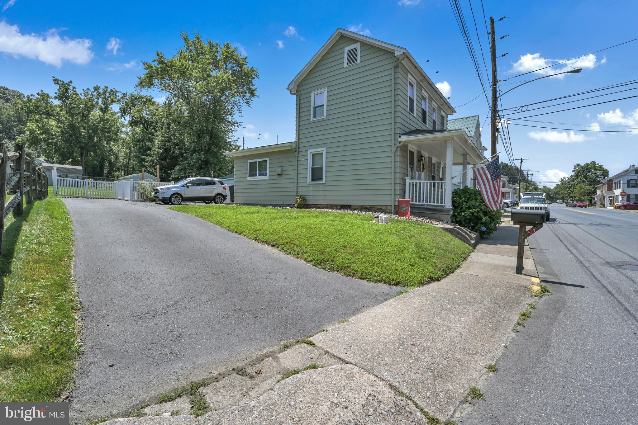 2 CHESTNUT STREET