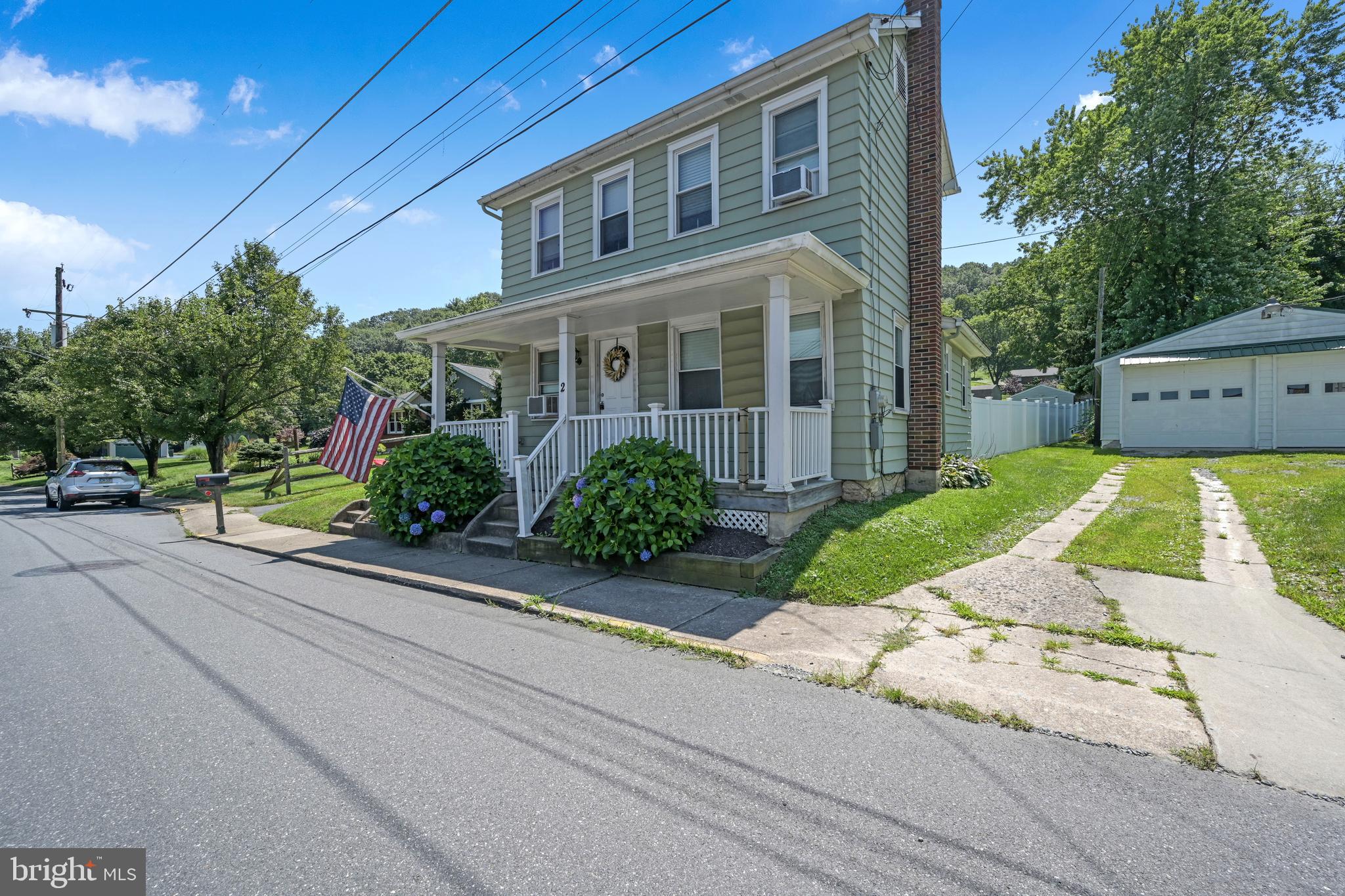 2 CHESTNUT STREET
