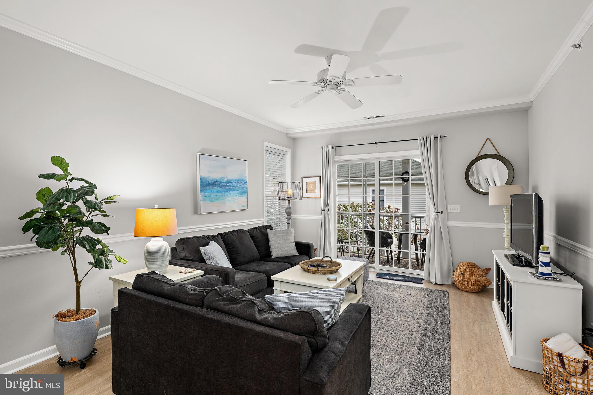 THE TIDES - Residential