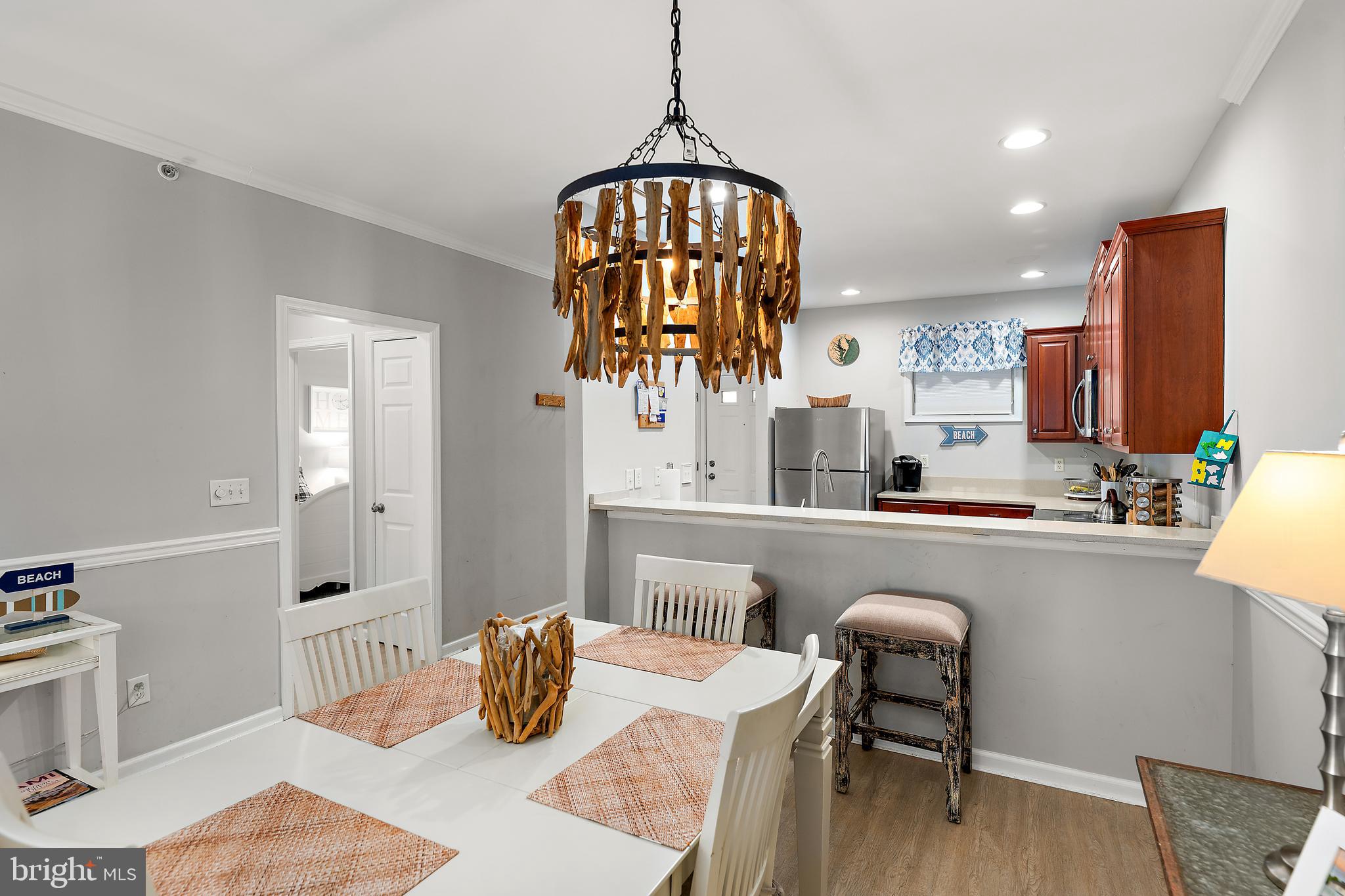 THE TIDES - Residential