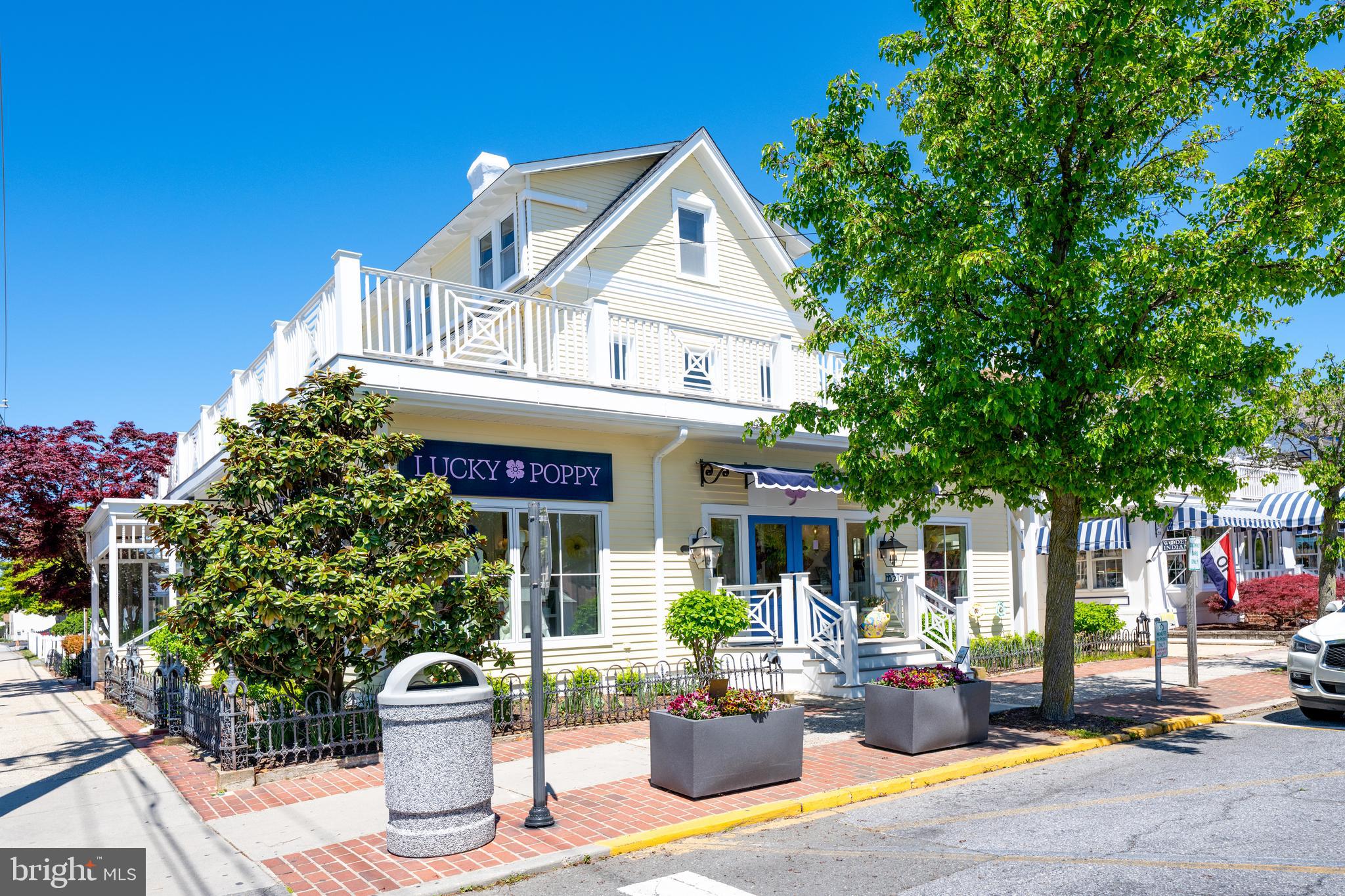 THE TIDES - Residential