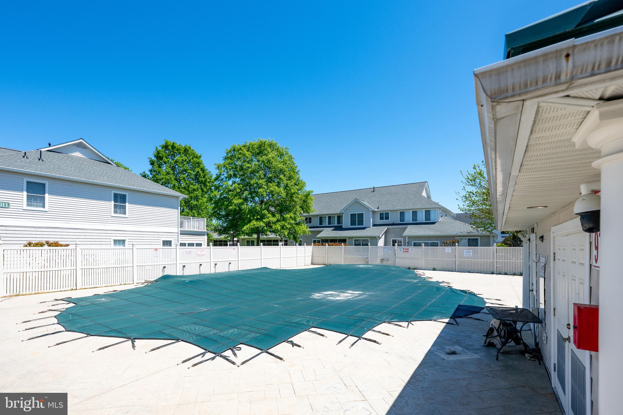 THE TIDES - Residential