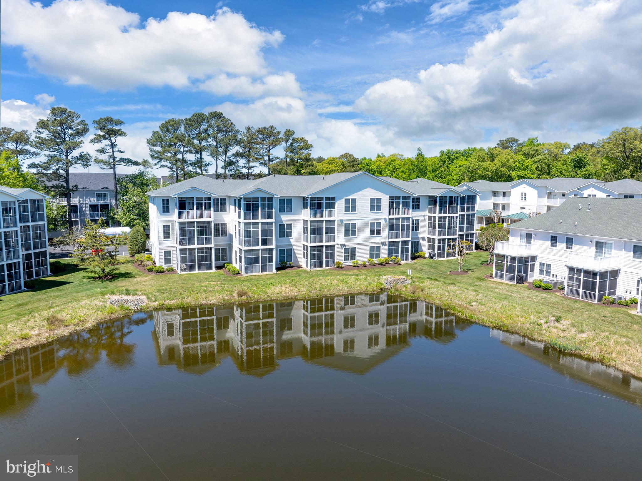 THE TIDES - Residential