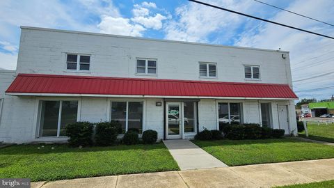 Photo of 5910 S Crescent Boulevard #5, PENNSAUKEN, NJ 08109 (MLS # NJCD2098548)