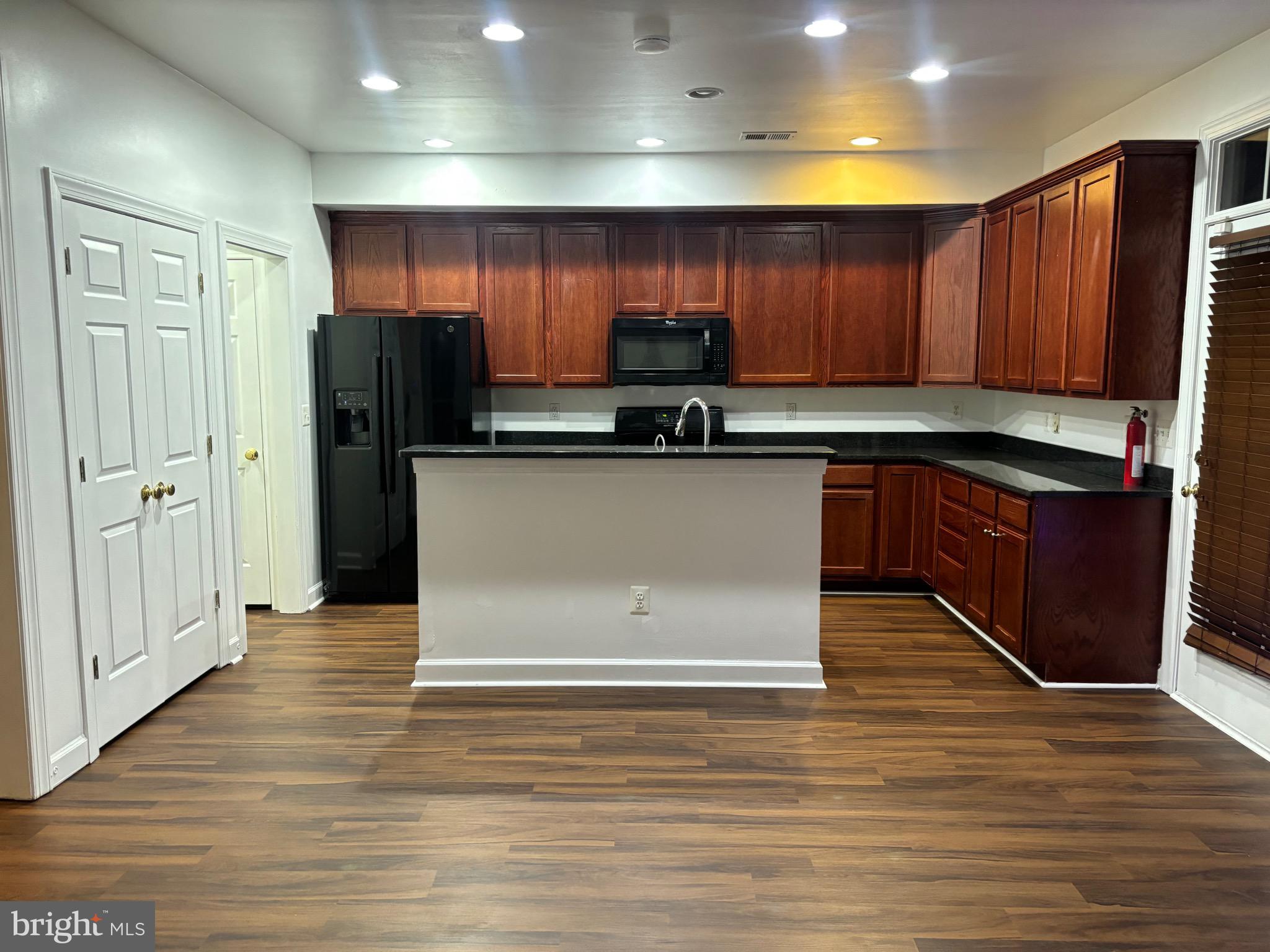 PRINCE WILLIAM COUNTY CENTER - Residential Lease