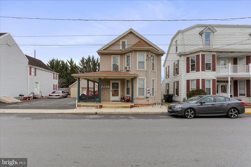 Photo of 26 E E Madison St, GREENCASTLE, PA 17225 (MLS # PAFL2031478)