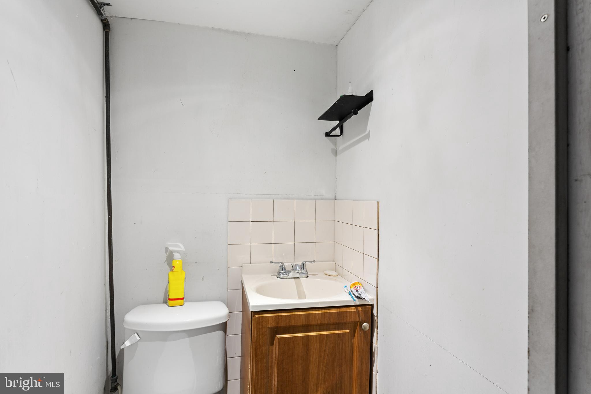 OXFORD CIRCLE - Residential