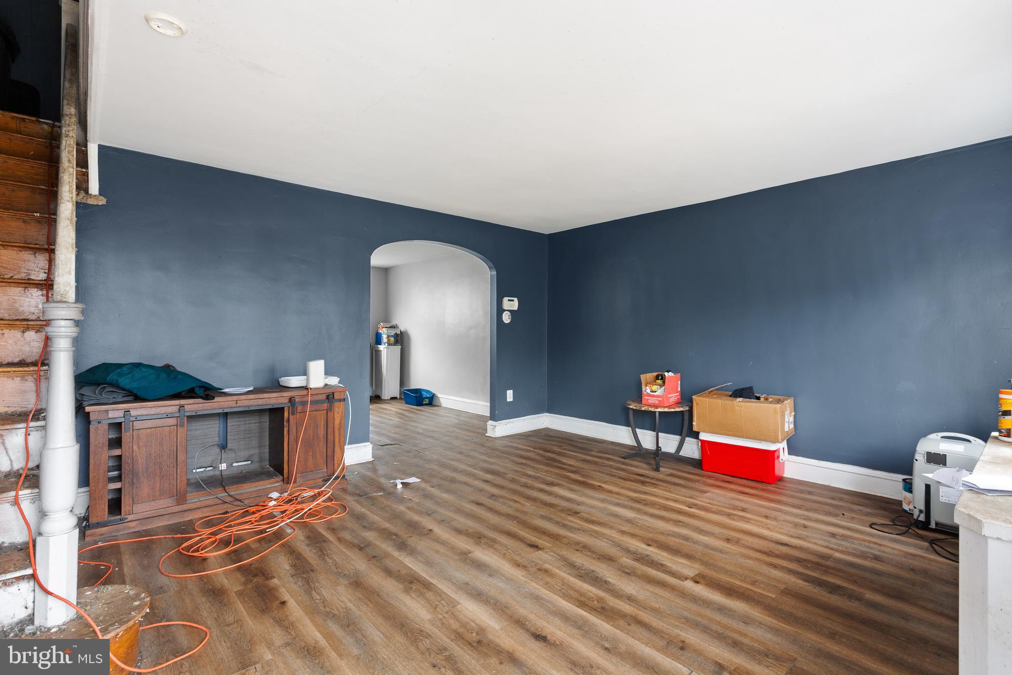 OXFORD CIRCLE - Residential