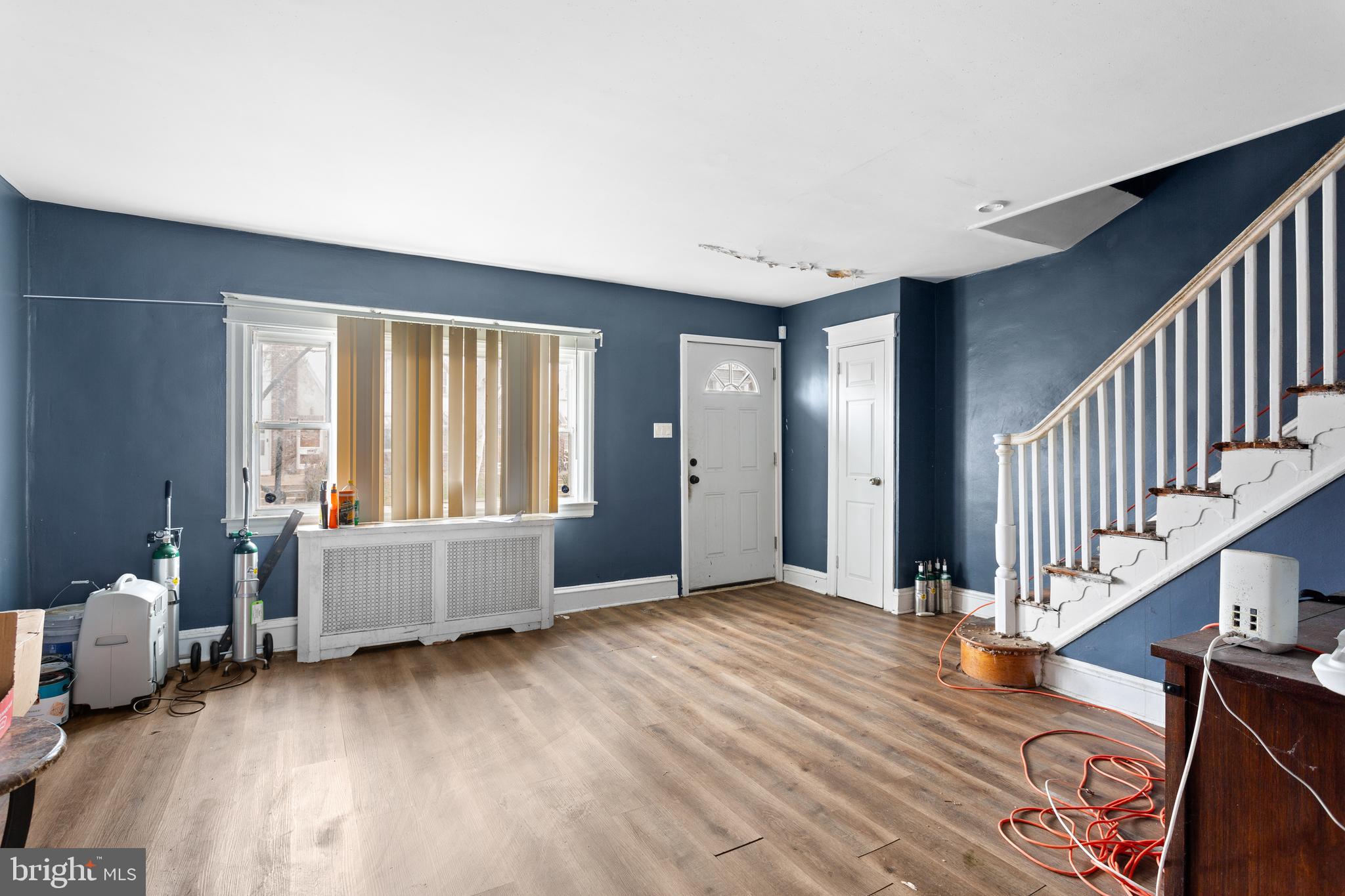 OXFORD CIRCLE - Residential