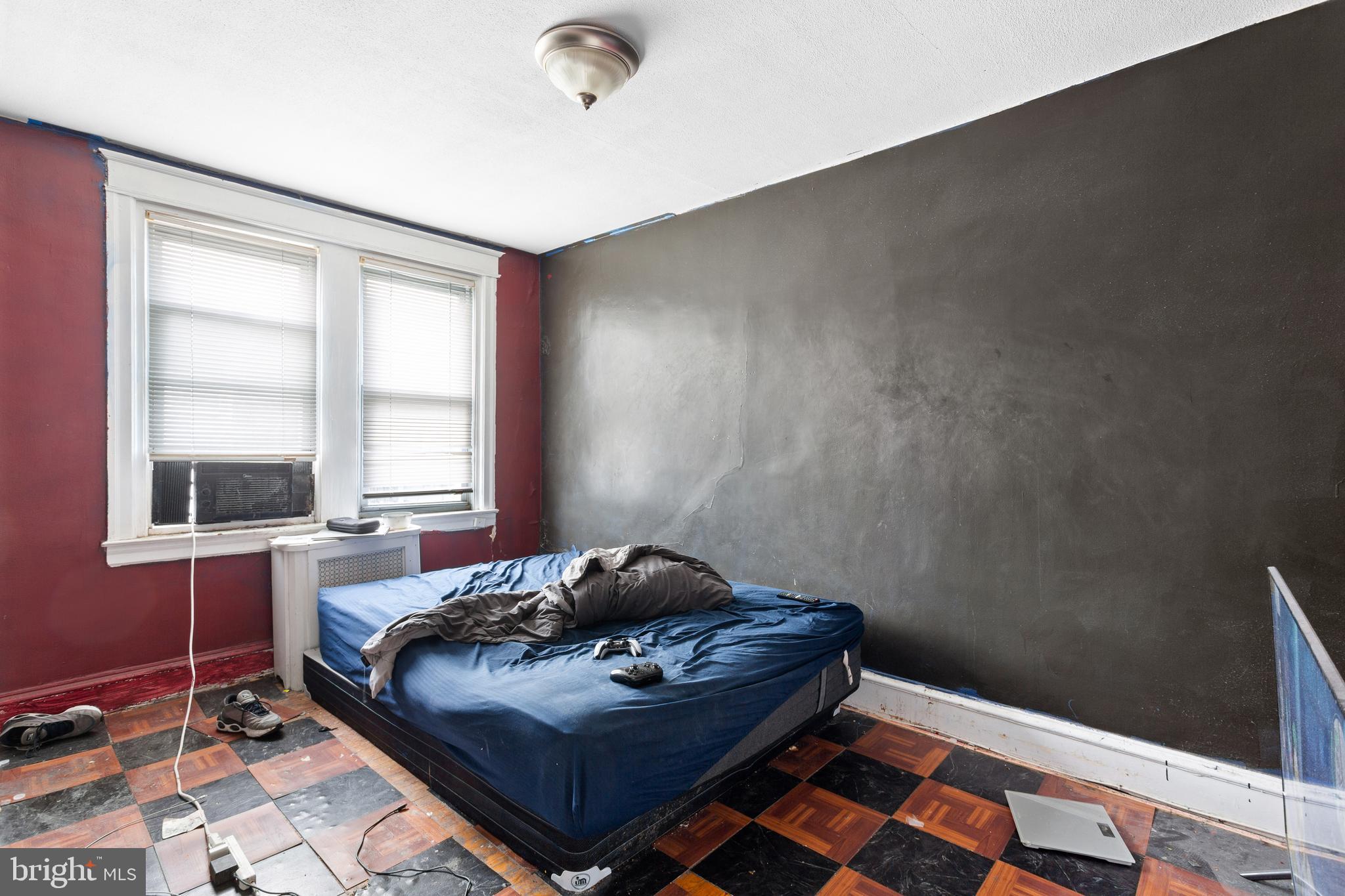 OXFORD CIRCLE - Residential