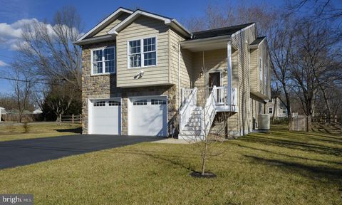 Photo of 8105 Beverly Road, SEVERN, MD 21144 (MLS # MDAA2145904)