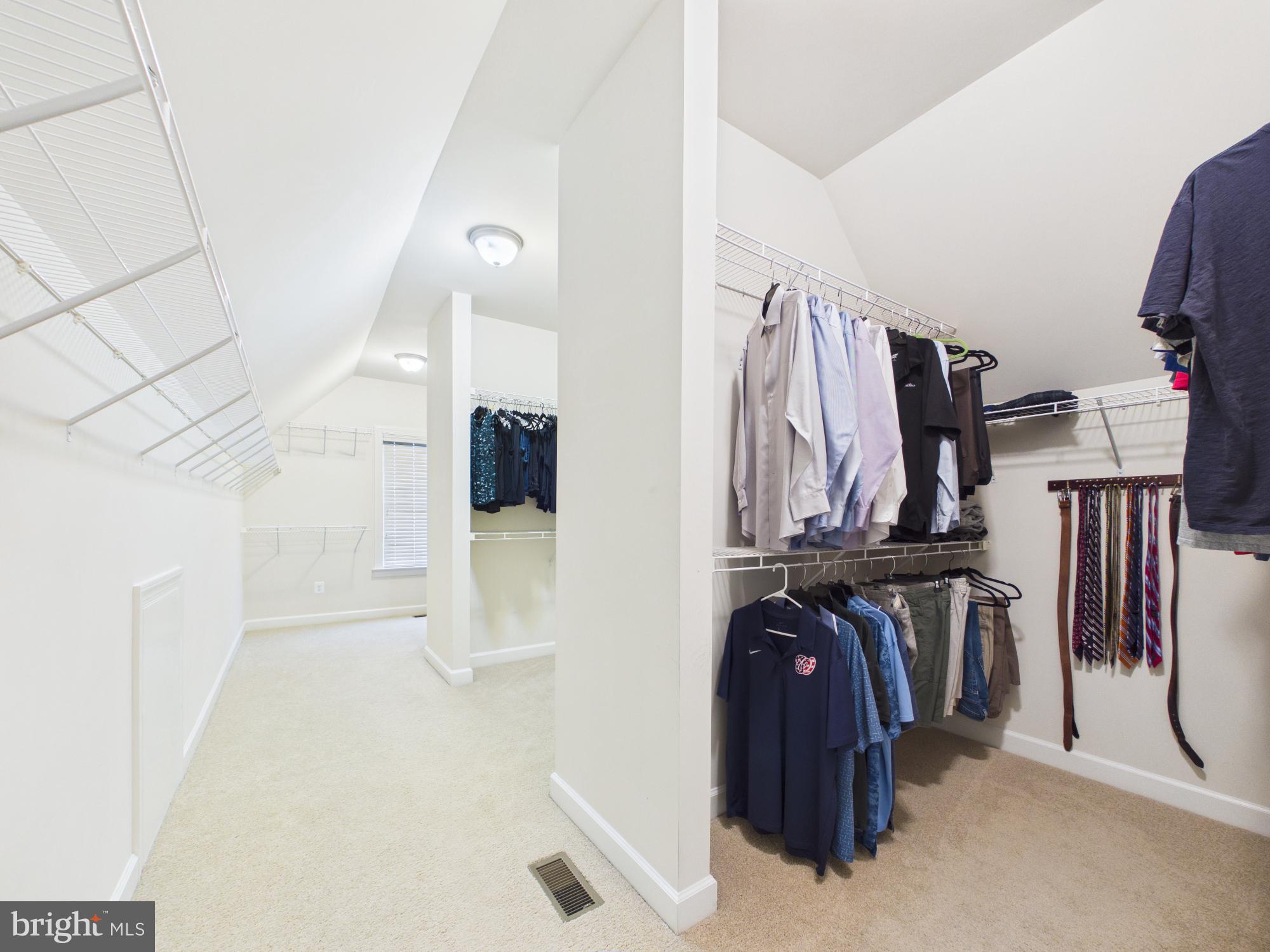 DAWSON'S CORNER - Residential