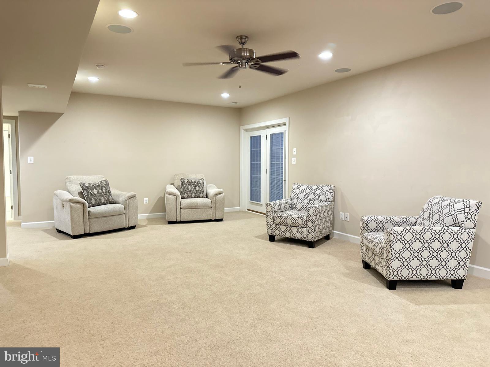 DAWSON'S CORNER - Residential