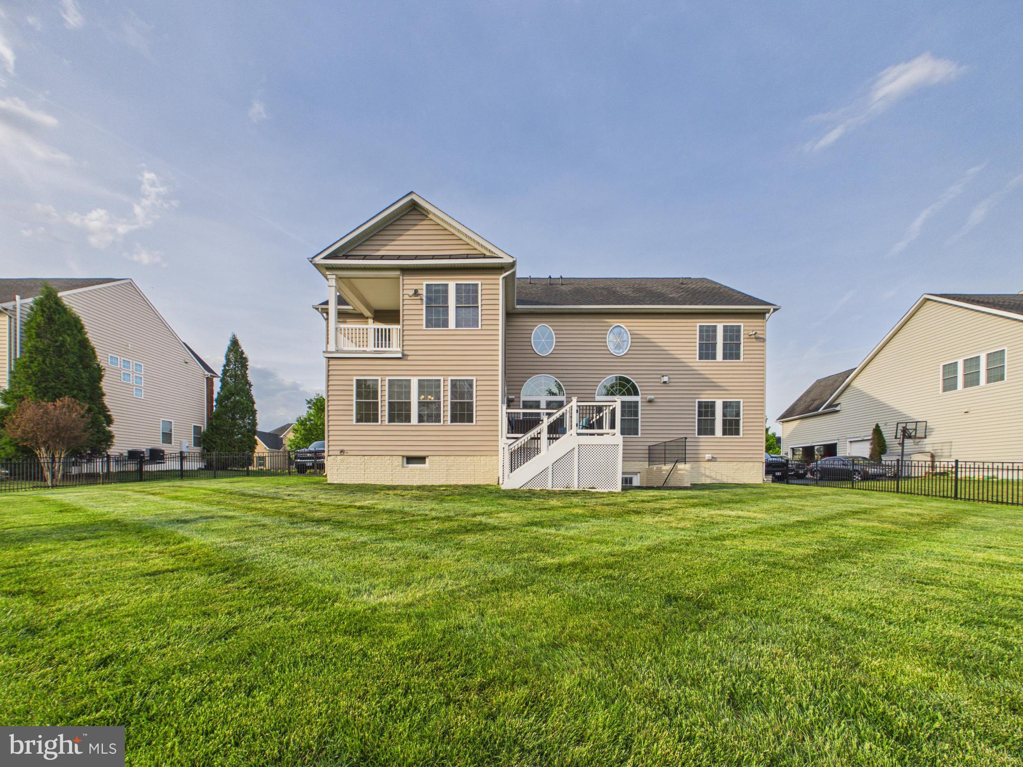 DAWSON'S CORNER - Residential