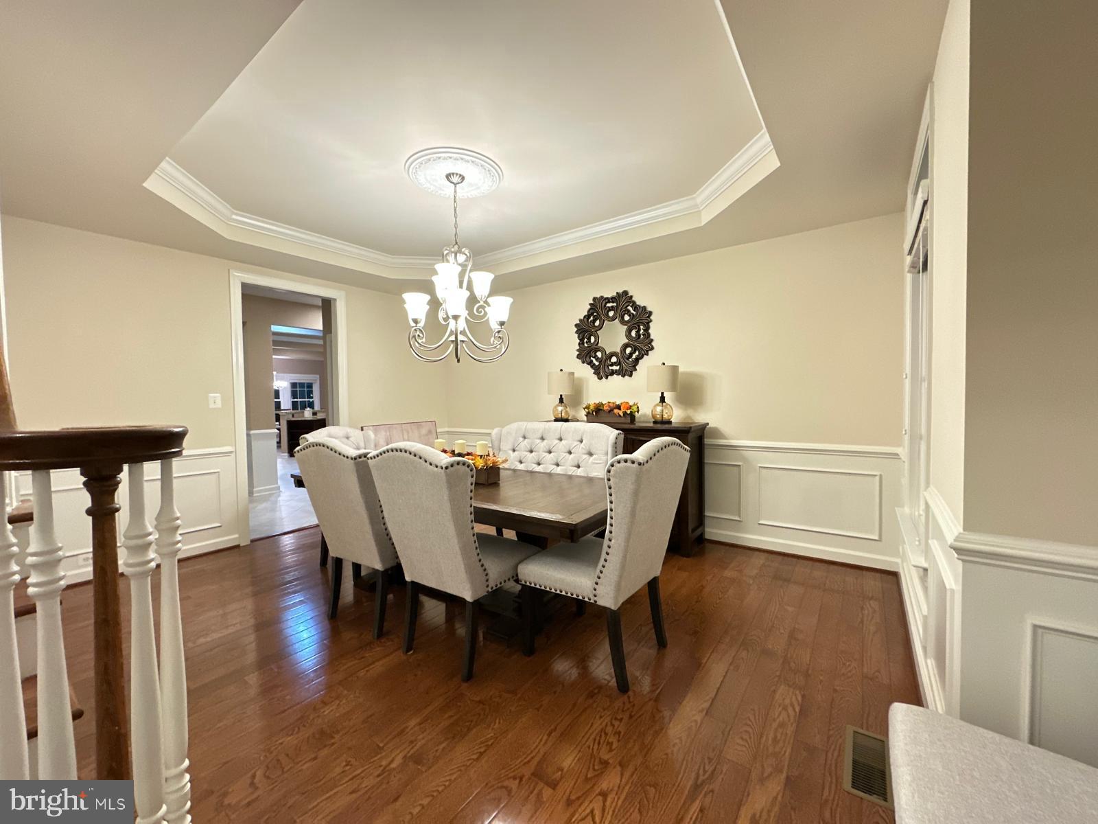 DAWSON'S CORNER - Residential