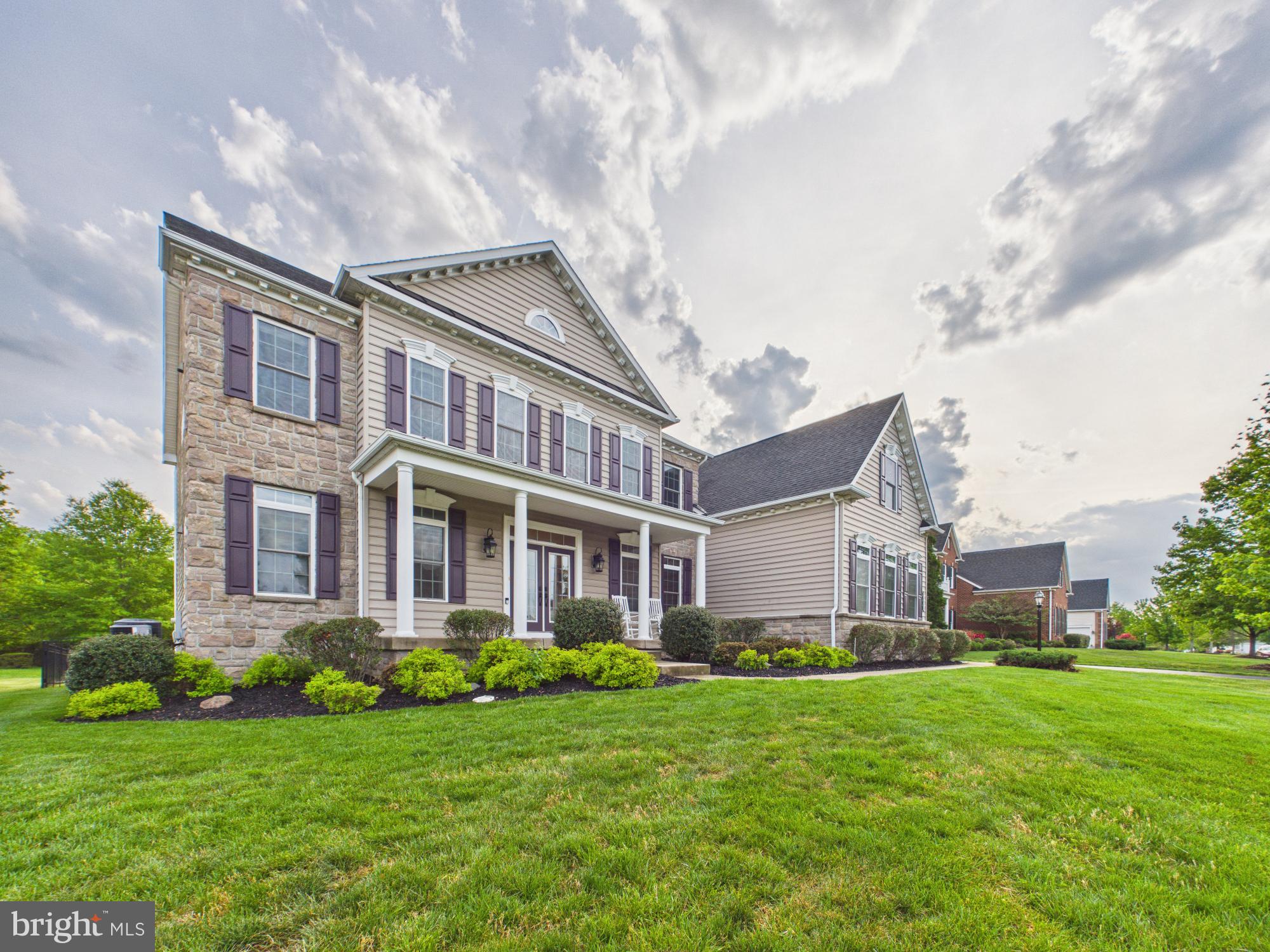 DAWSON'S CORNER - Residential