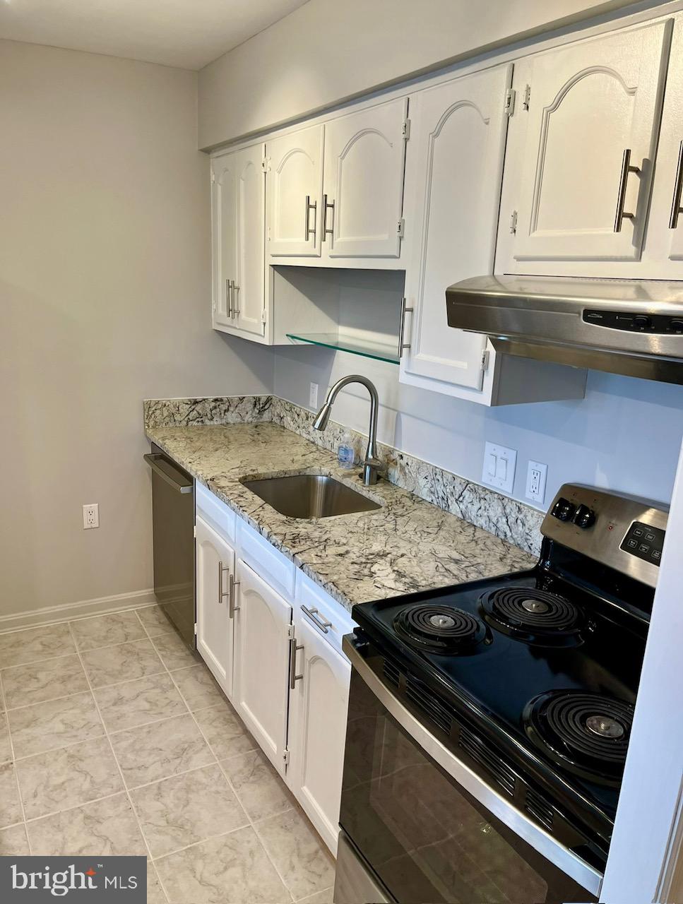 1301 N COURTHOUSE ROAD 1711