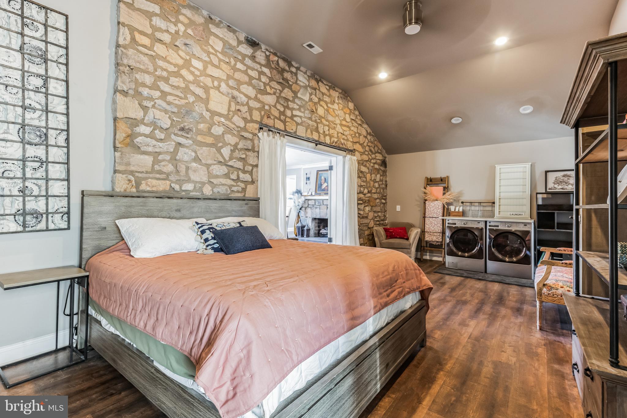 NORTHWOODS - Residential