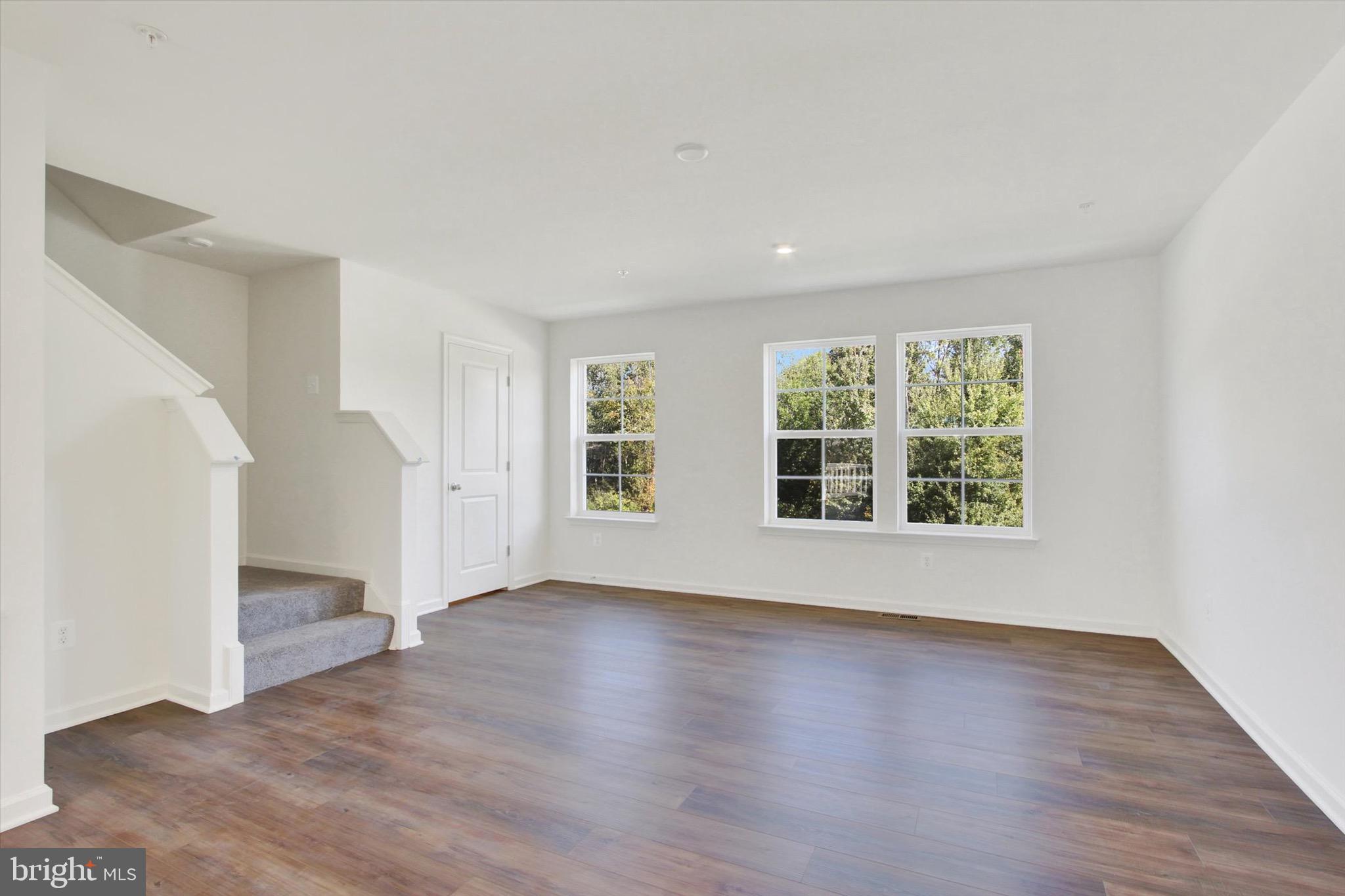 HOMESTEAD ACRES - Residential Lease