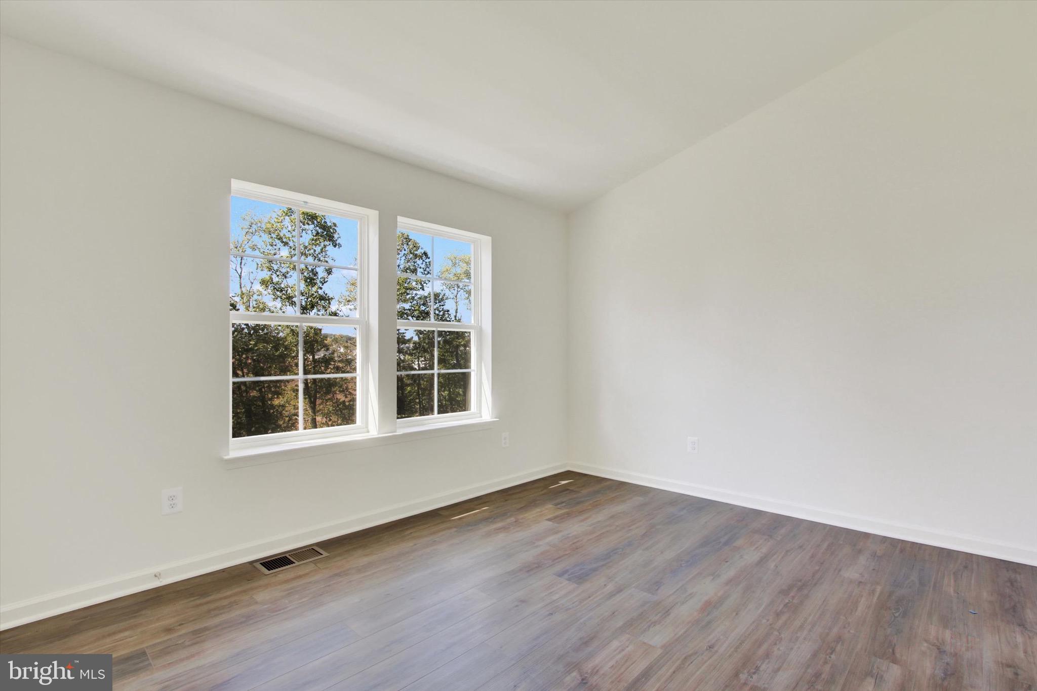 HOMESTEAD ACRES - Residential Lease