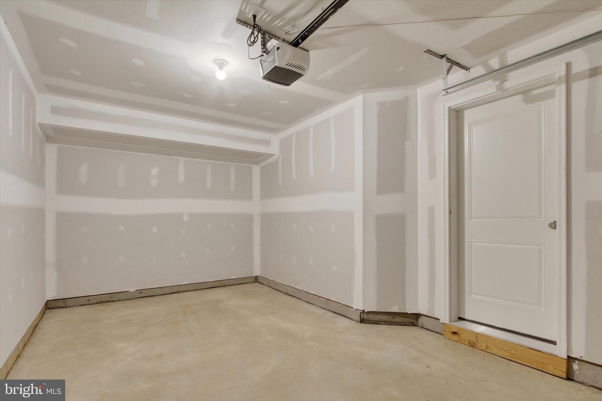 HOMESTEAD ACRES - Residential Lease