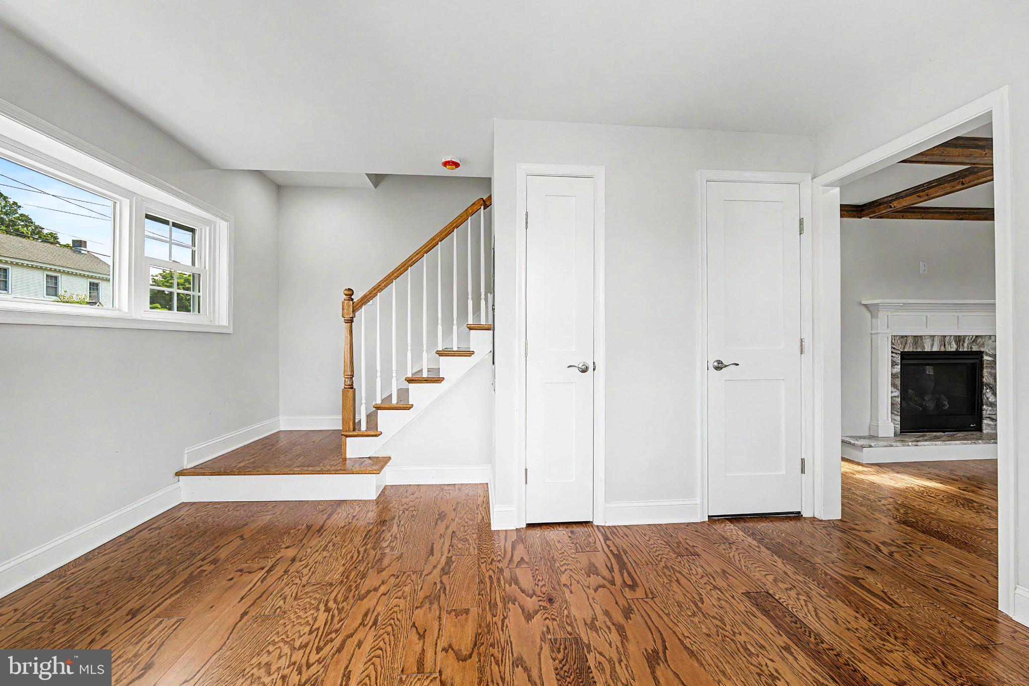 4 S MAPLE AVENUE