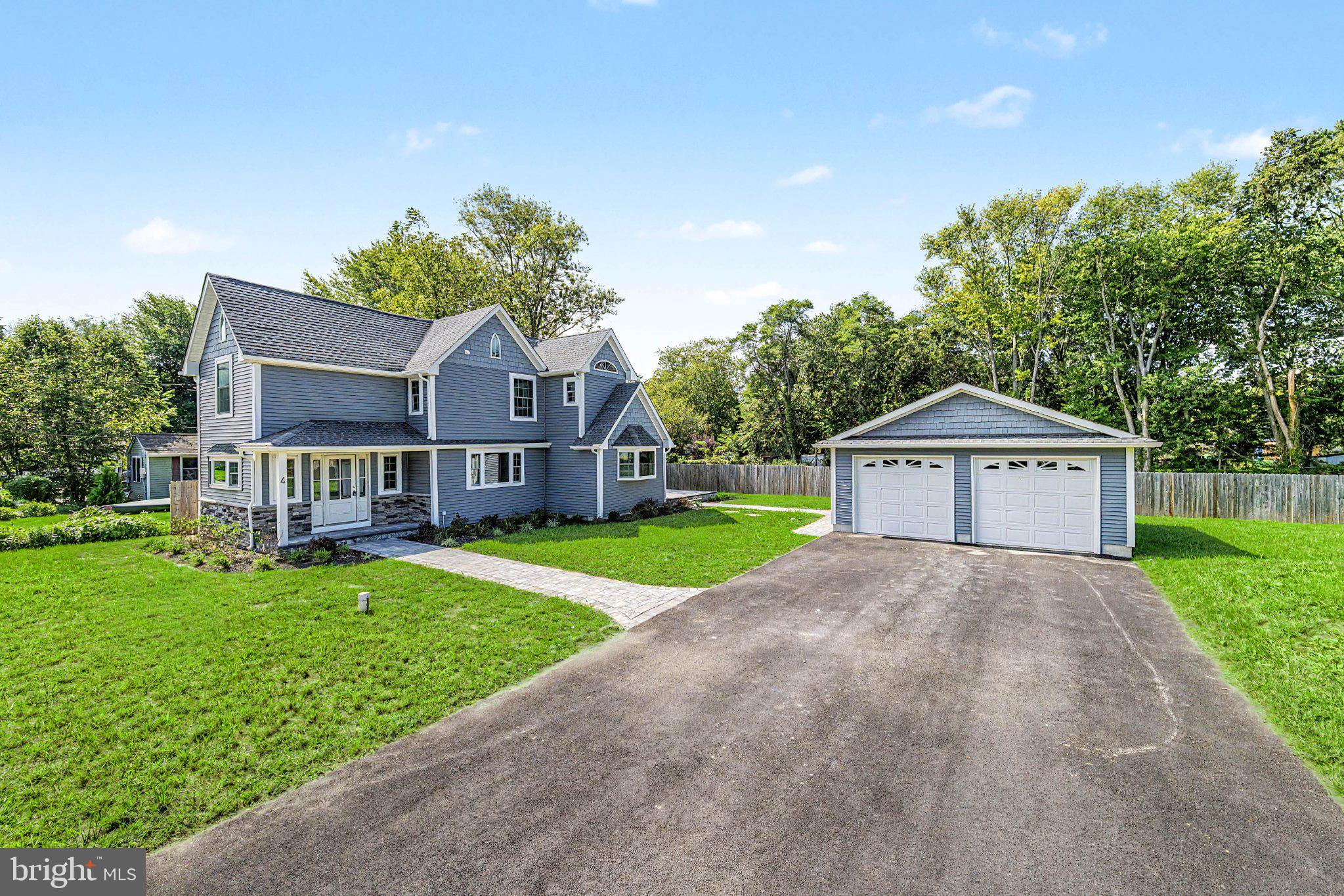 4 S MAPLE AVENUE