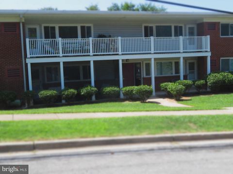 Condo For Rent - 6000 67th Avenue #3<br/> RIVERDALE, MD 20737