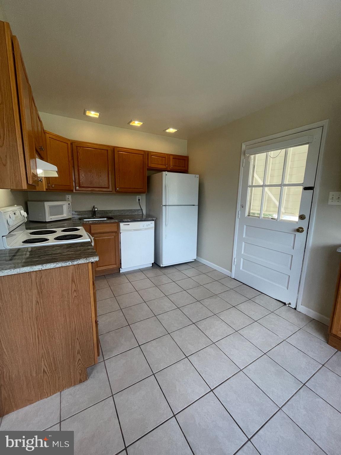 SOUTHRIDGE - Residential Lease