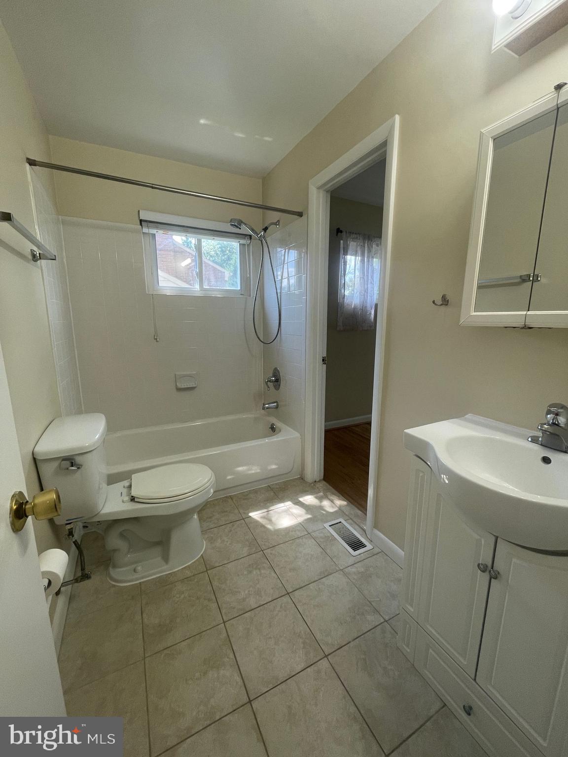 SOUTHRIDGE - Residential Lease