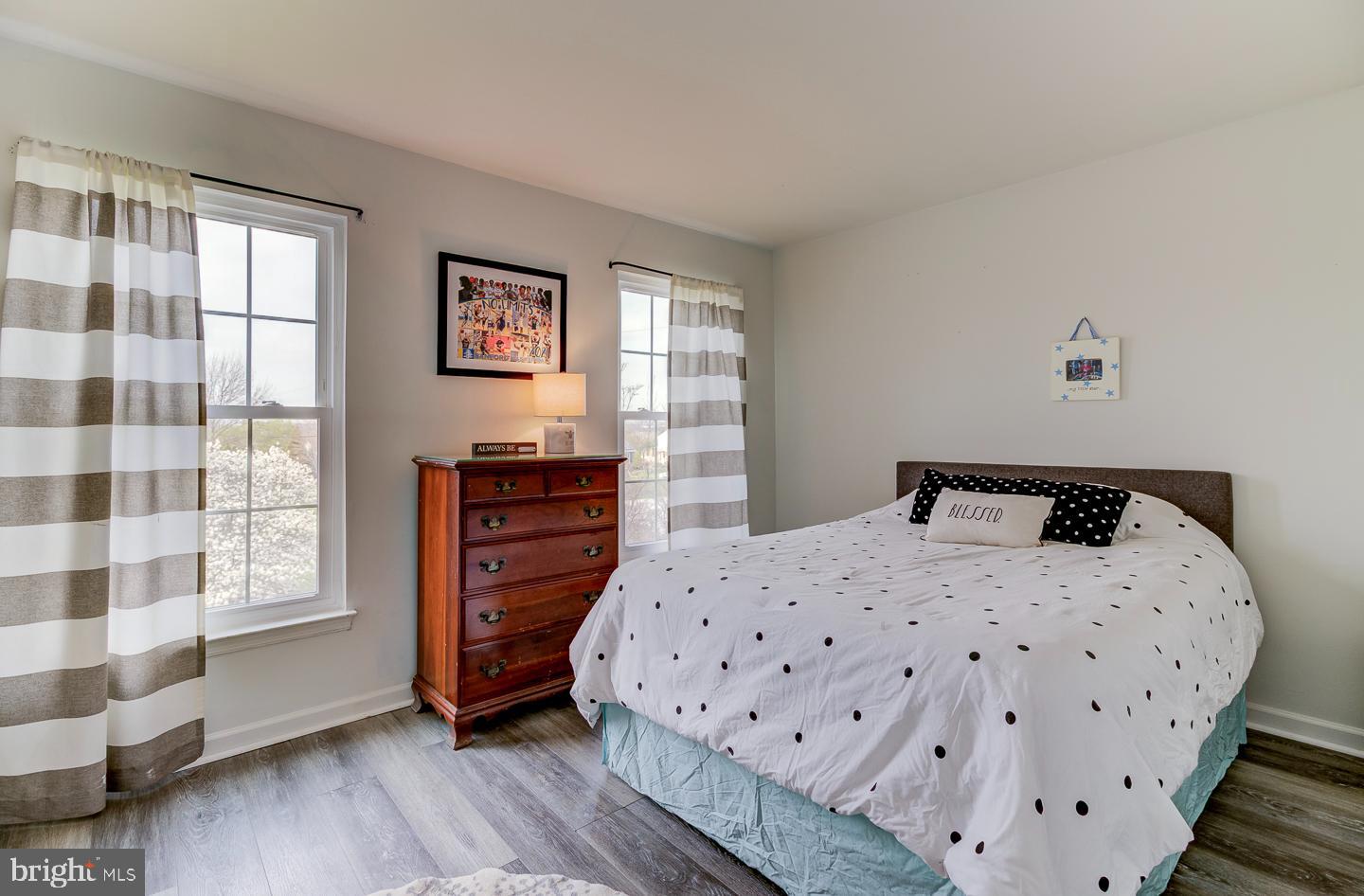 AUTUMN HILL IV - Residential