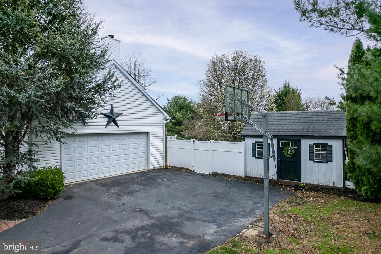 AUTUMN HILL IV - Residential