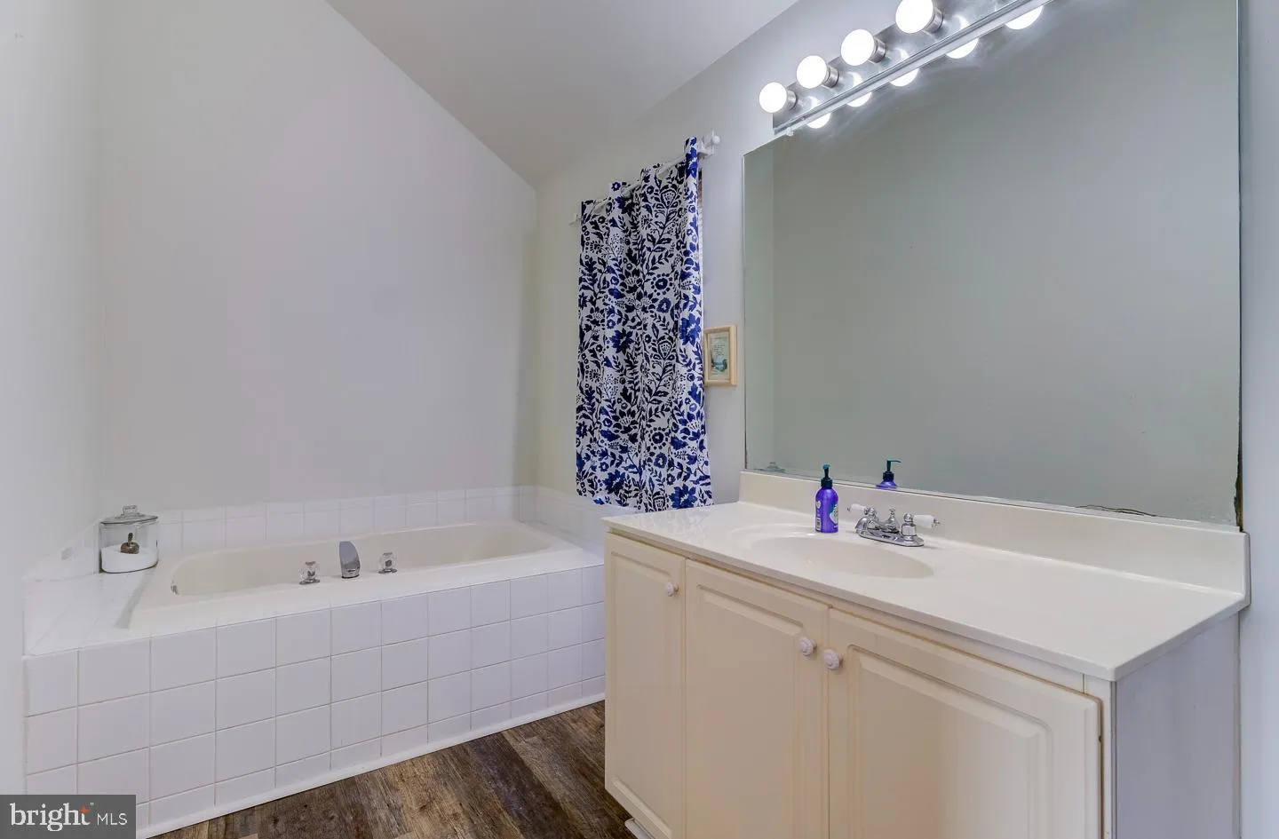 Oxford, Pennsylvania 19363, United States, 4 Bedrooms Bedrooms, ,3 BathroomsBathrooms,Residential,Active,104108