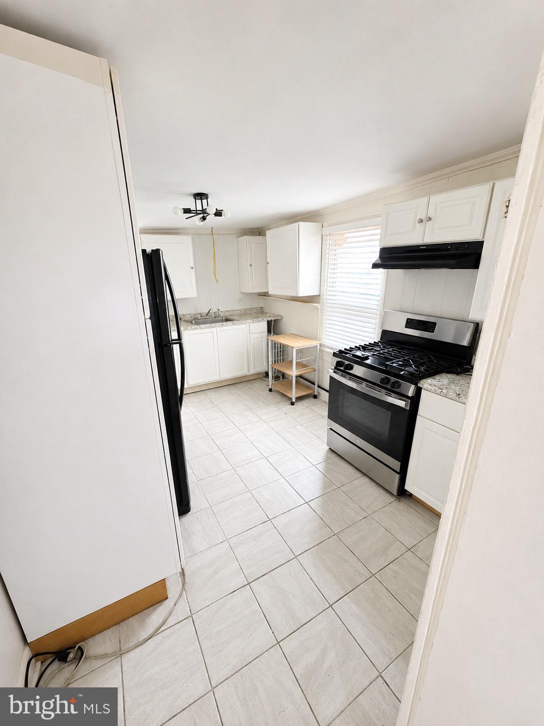 255 W 31ST STREET
