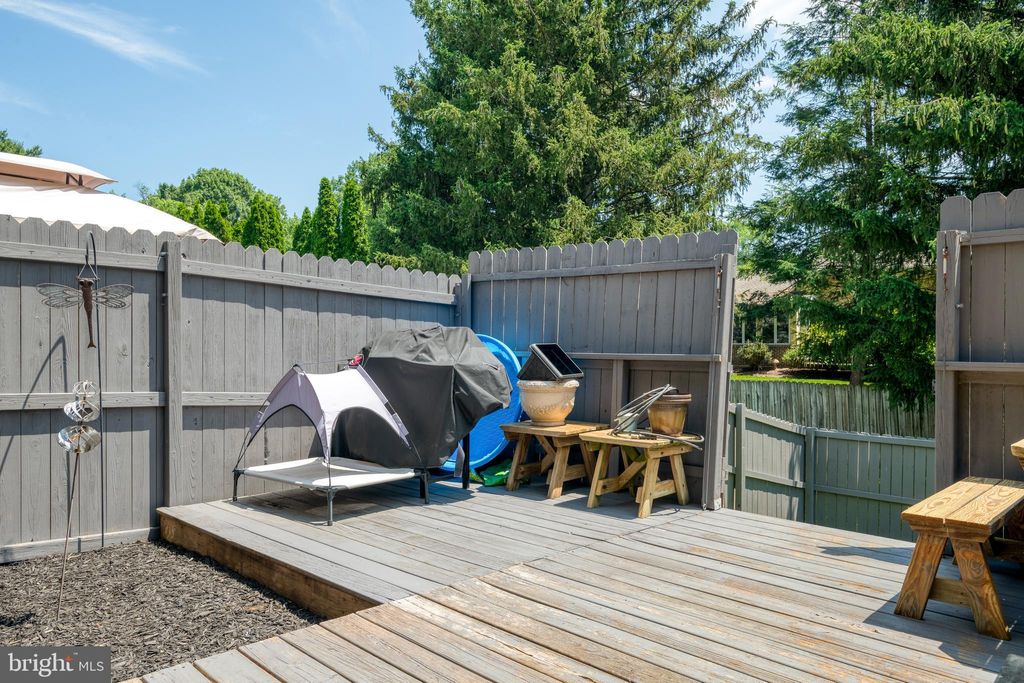 Photo of 129 TOWNHOUSE LN, LANCASTER, PA 17603 (MLS # PALA2037346)