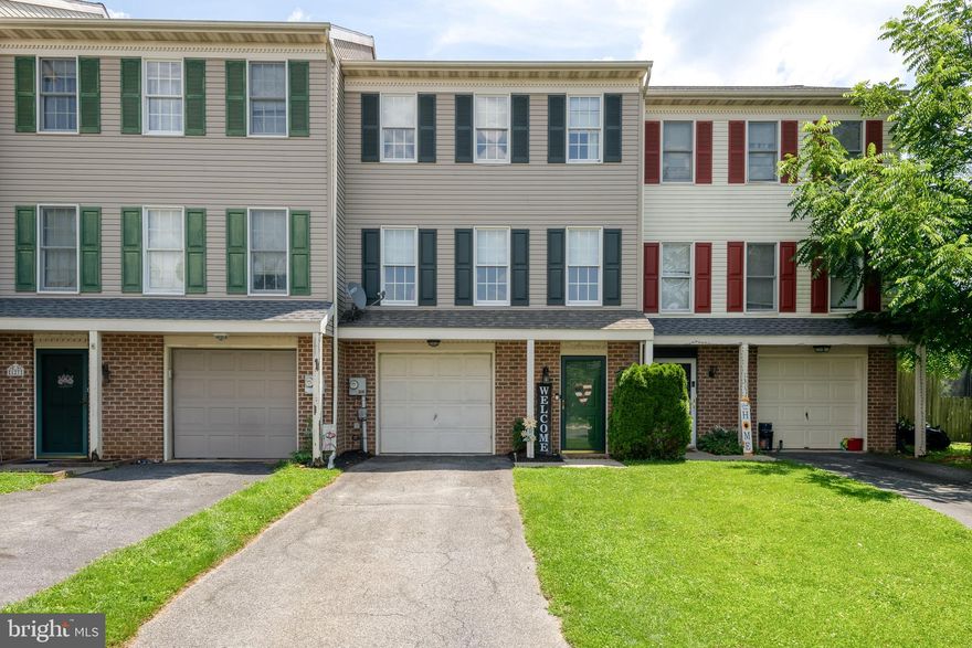 WELCOME HOME to this low maintenance townhouse. 
You’ll love the well-designed floor plan with foyer entry, a nice-sized living room, the kitchen is beautiful with tile backsplash and all appliances included! It’s open to the dining area and sliding doors to the spacious deck. The deck is private and it’s the perfect spot to relax and enjoy morning coffee or dinner in the evening! Plus, there is a convenient half bath on the main level. Upstairs are 2 nice-sized bedrooms, each with walk-in closet and ceiling fan and the full bathroom is bright and lovely and boasts a double-bowl vanity! The built-in garage features added storage space and laundry area and there is a private fenced rear yard. 

You will really appreciate the convenient location-close to shopping, area restaurants and parks. Sitting at the end of a Cul De Sac-no thru traffic.  

Best of all, Affordably priced and NO HOA FEES!  Don’t delay and lose!